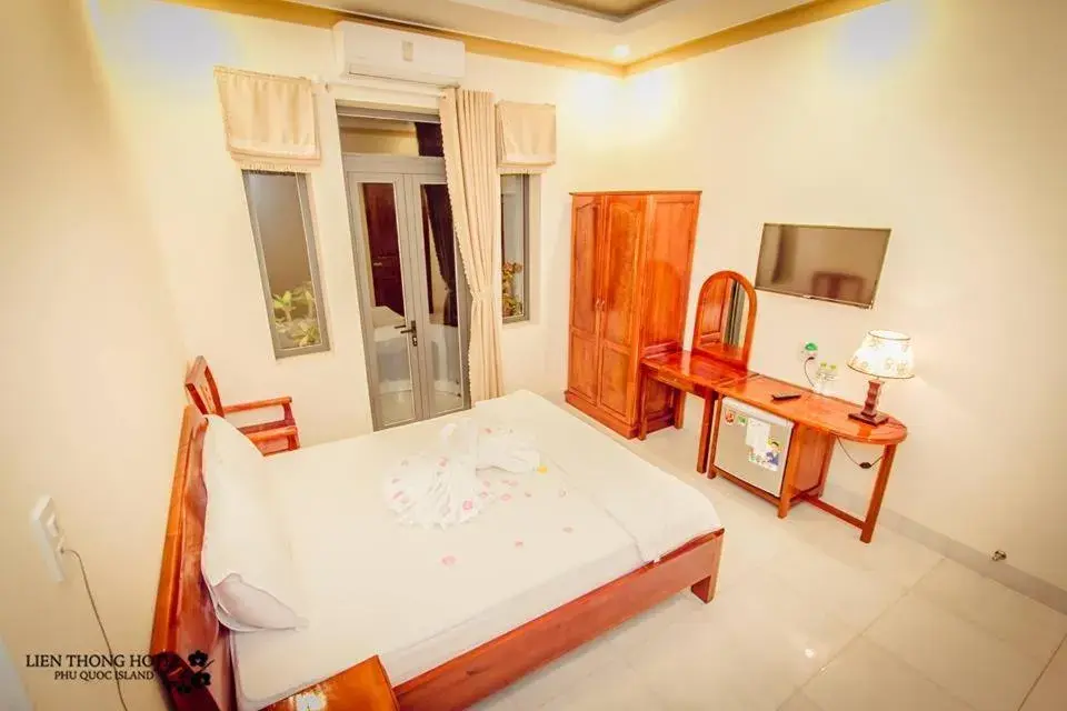 Deluxe Double Room in Lien Thong Hotel Deluxe Double Room in Lien Thong Hotel