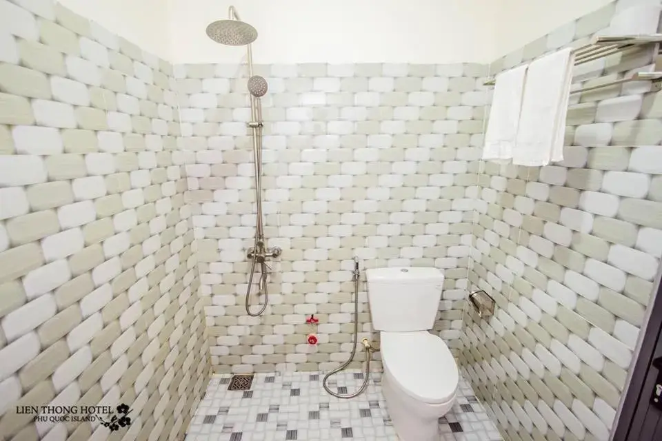Deluxe Double Room in Lien Thong Hotel Deluxe Double Room in Lien Thong Hotel