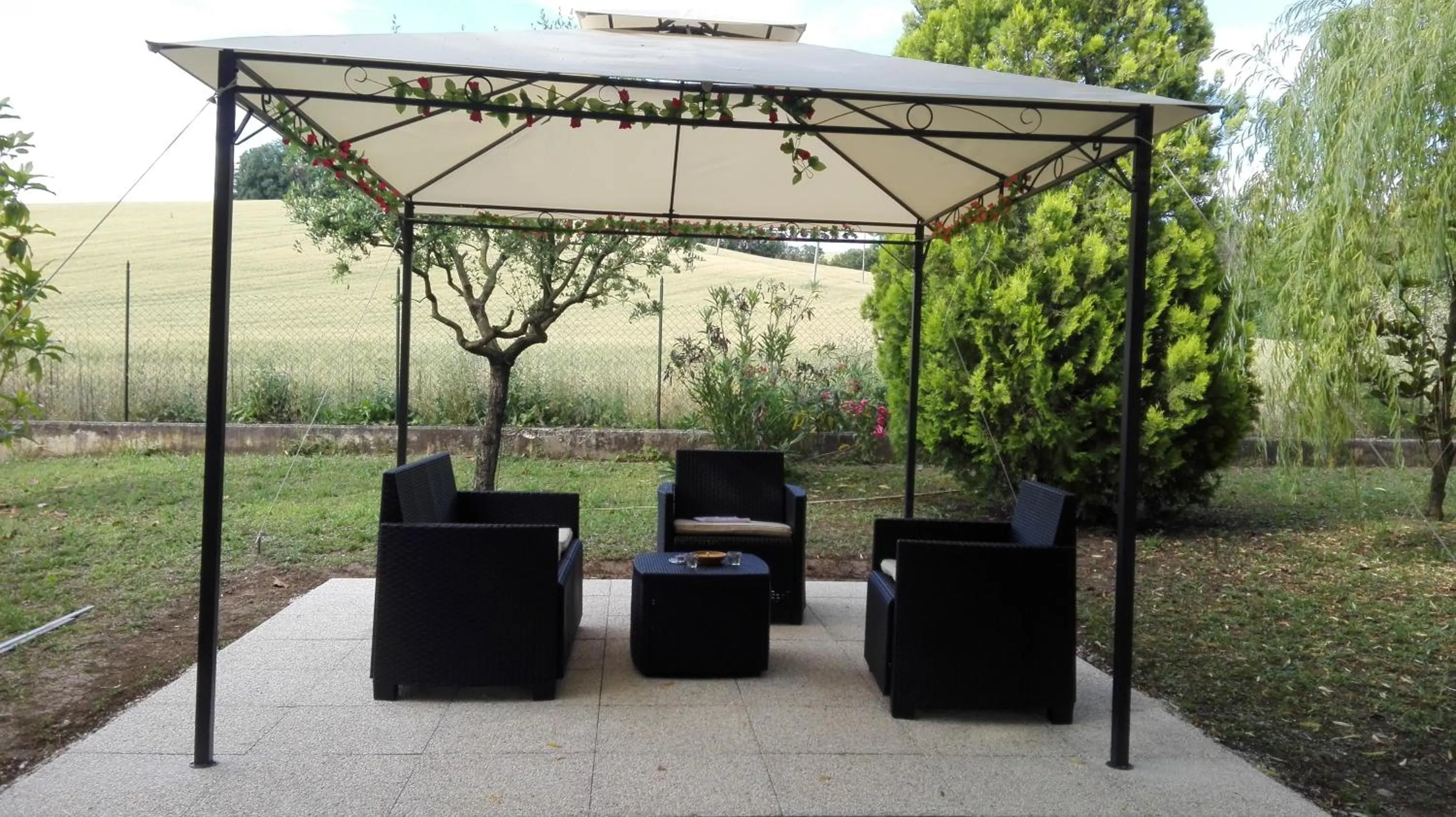 Garden in B&B bread and fantasy