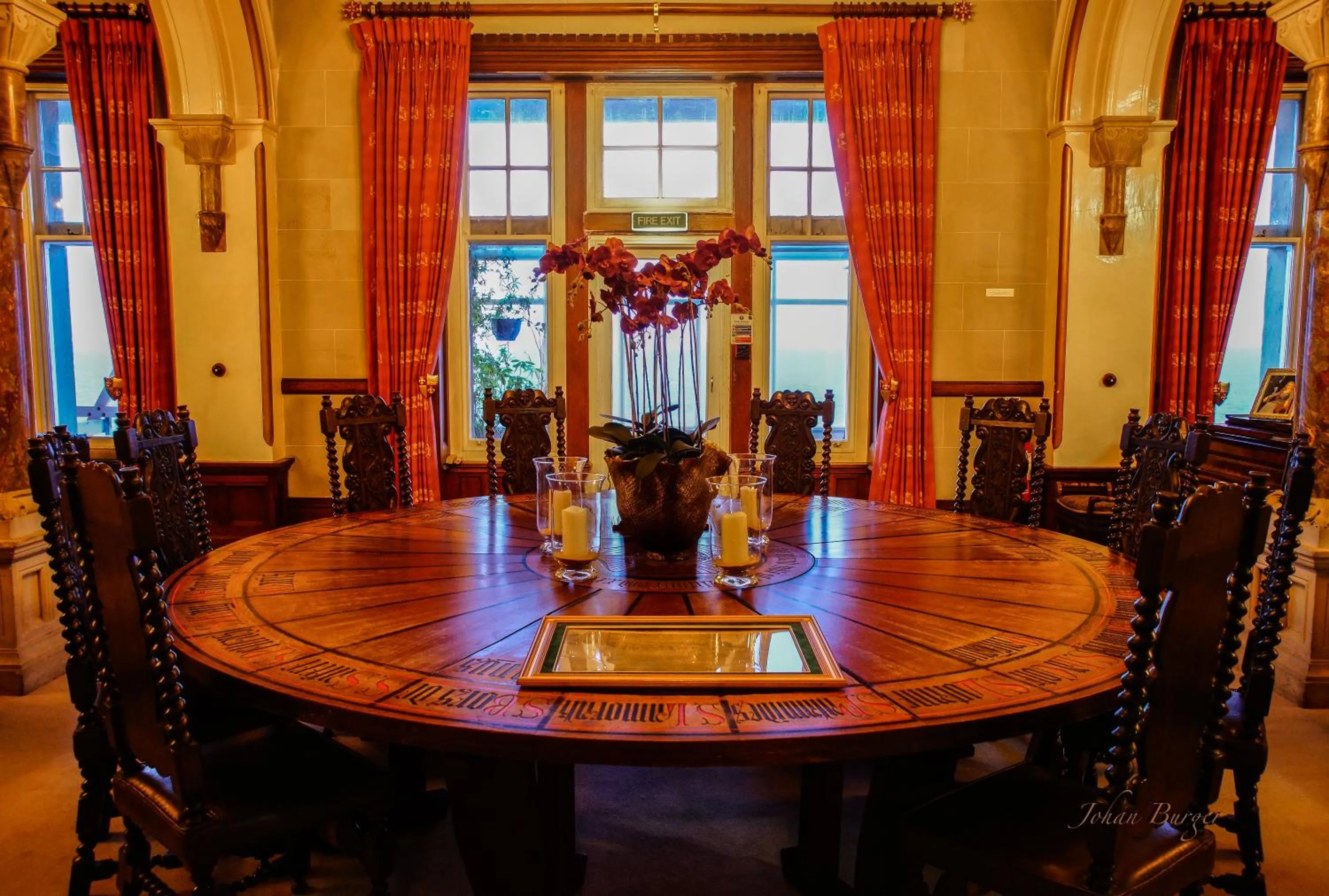 Communal lounge/ TV room in Camelot Castle Hotel