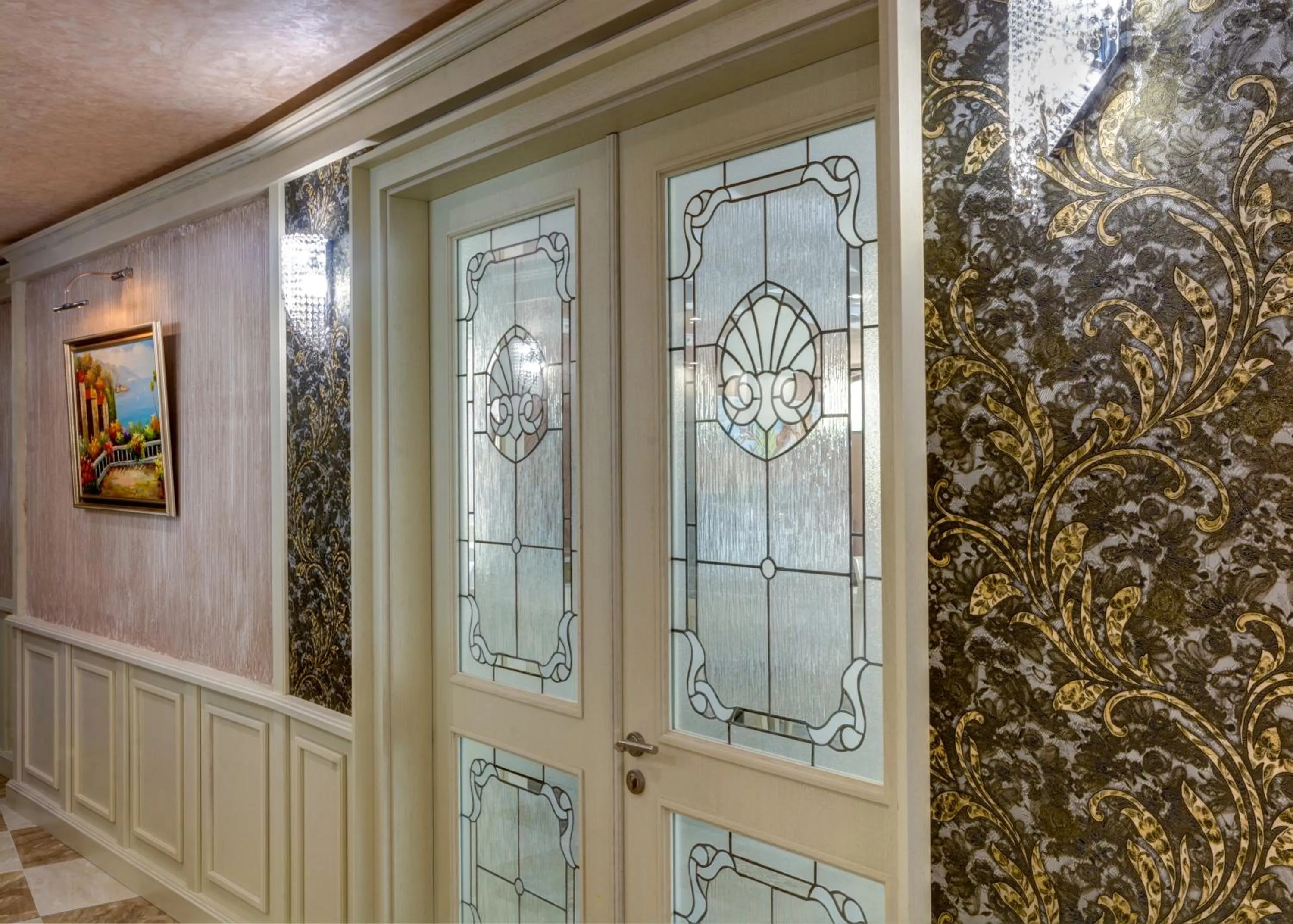 Restaurant/places to eat in Siena Palace