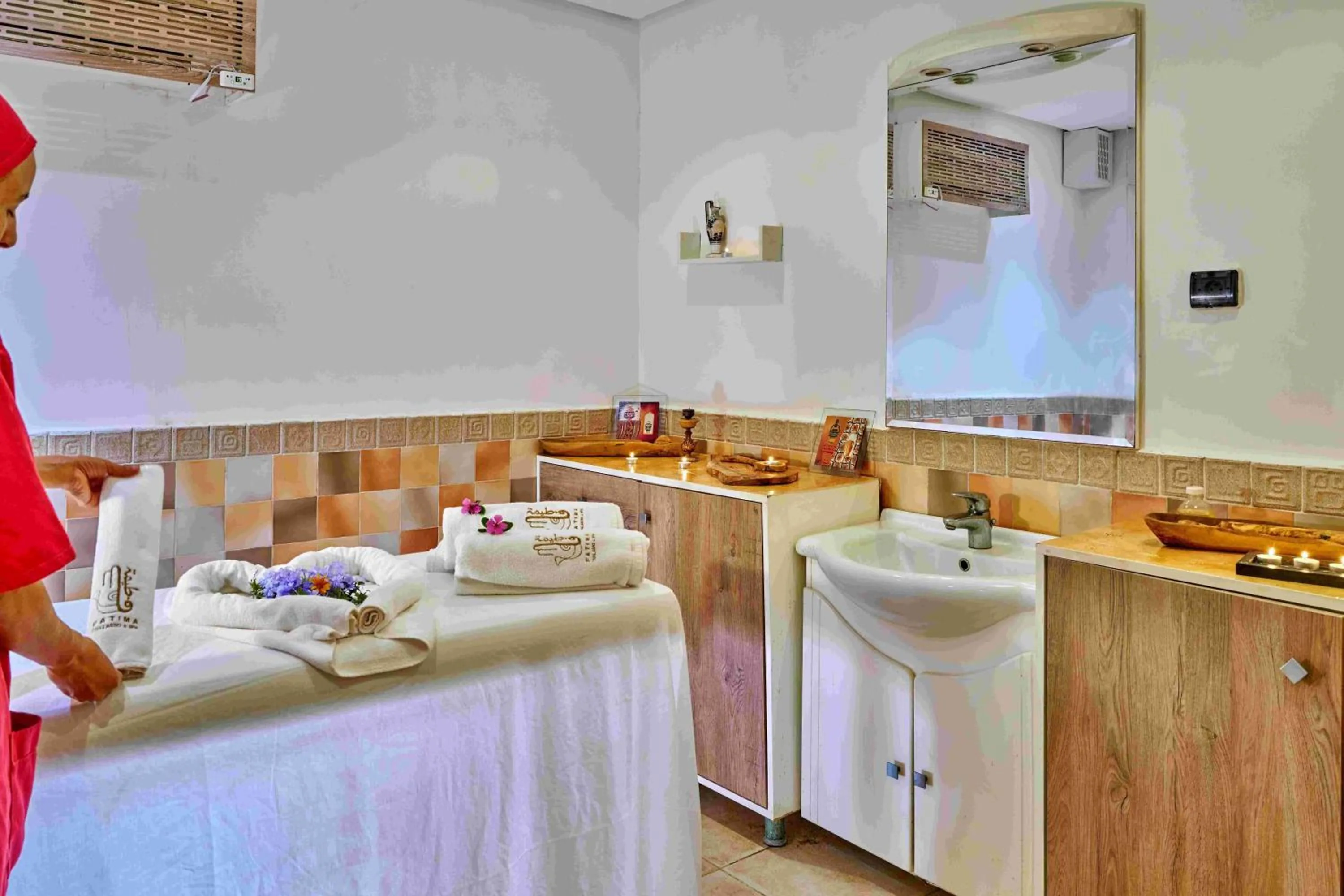 Bathroom in TUI SUNEO Palm Beach Skanes - All Inclusive