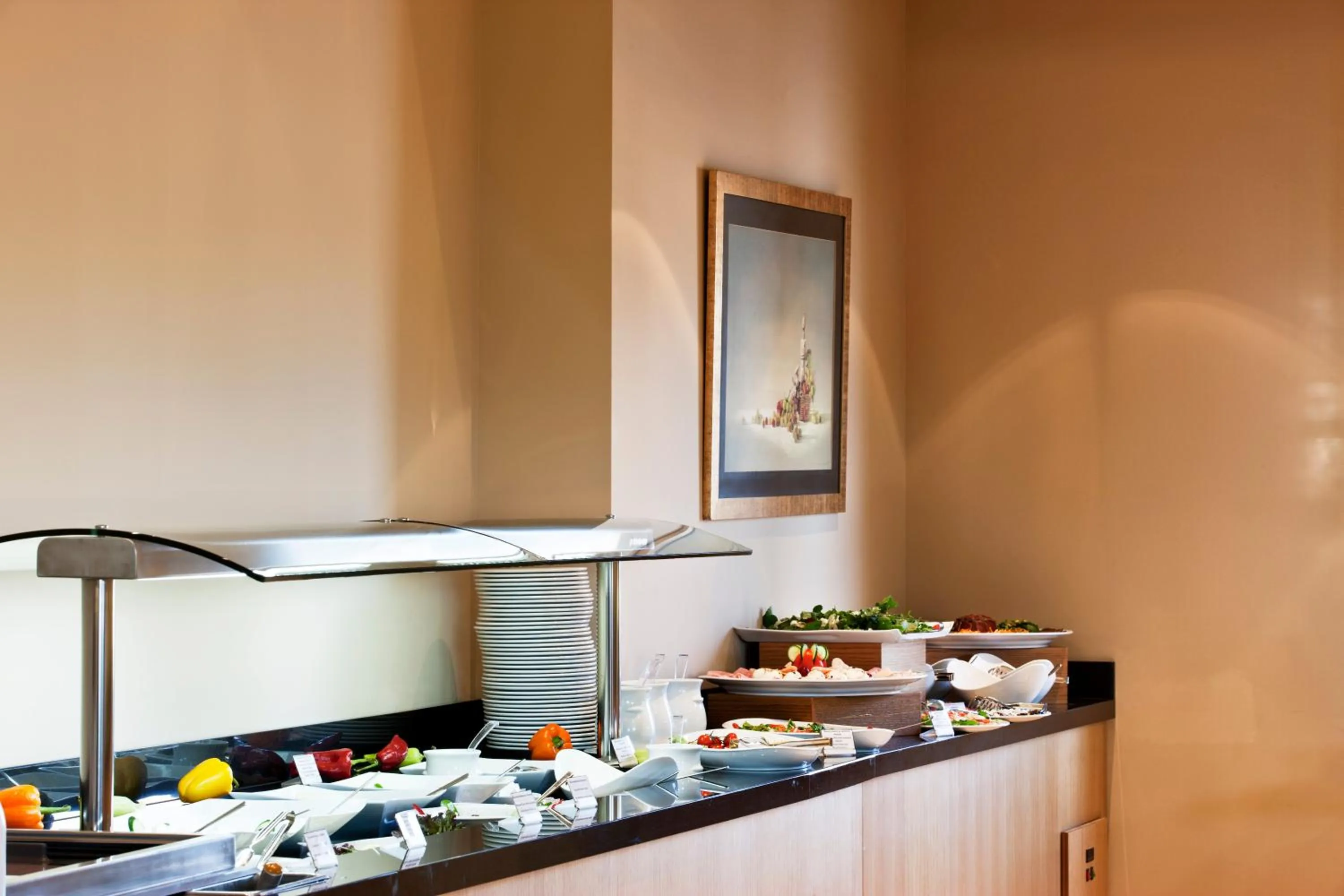 Restaurant/places to eat in Apollonion Asterias Resort and Spa