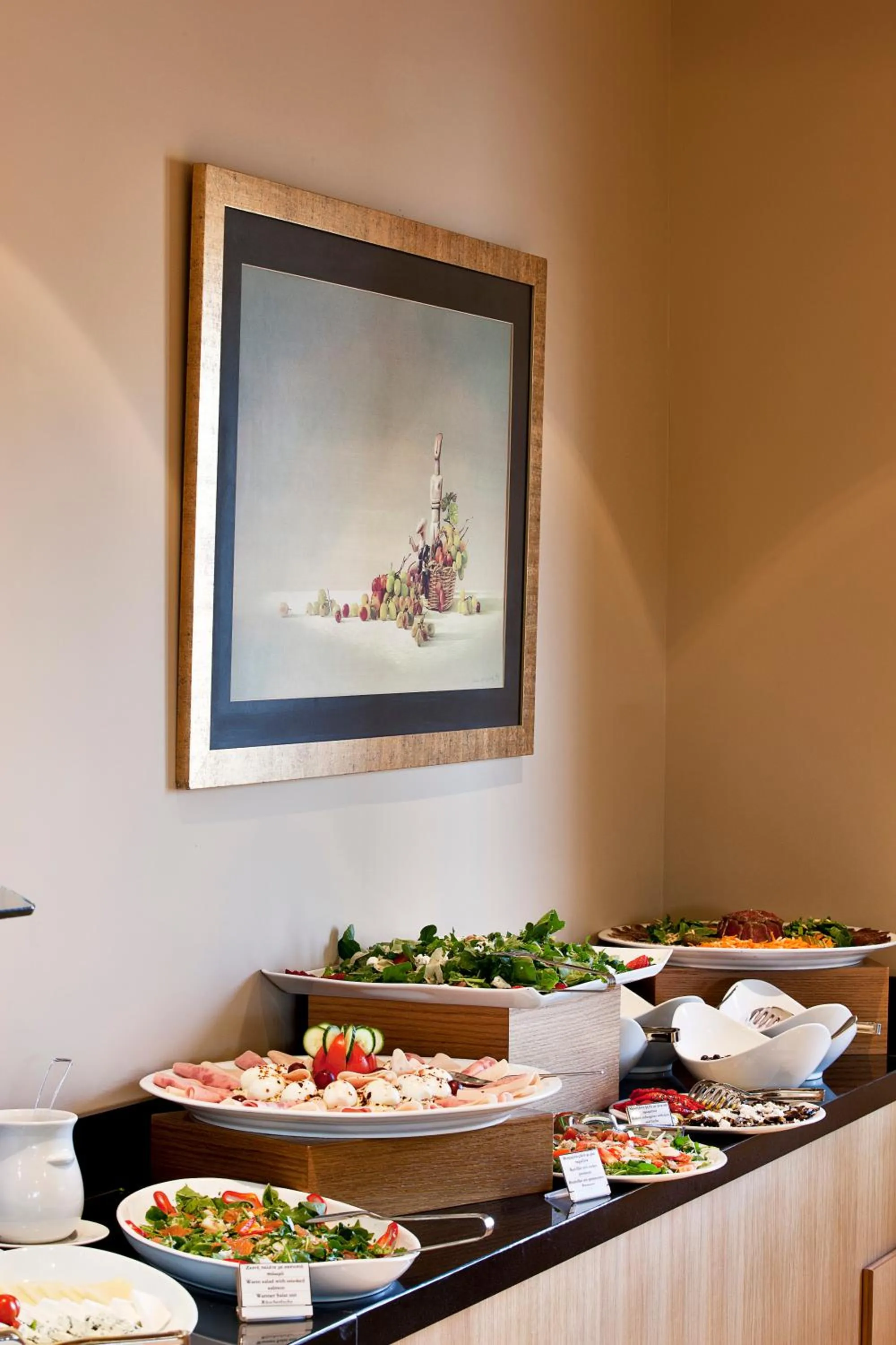 Restaurant/places to eat in Apollonion Asterias Resort and Spa