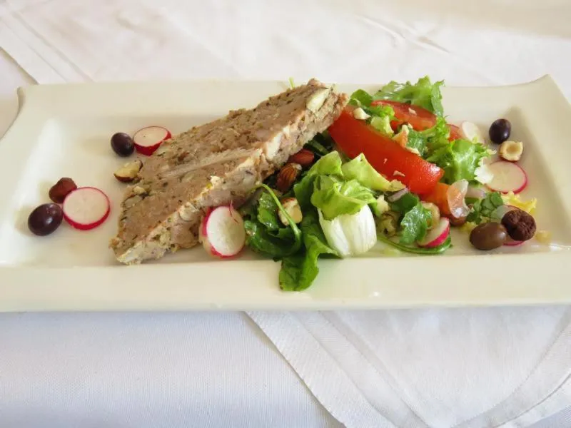 Restaurant/places to eat in Hotel mon Soleil