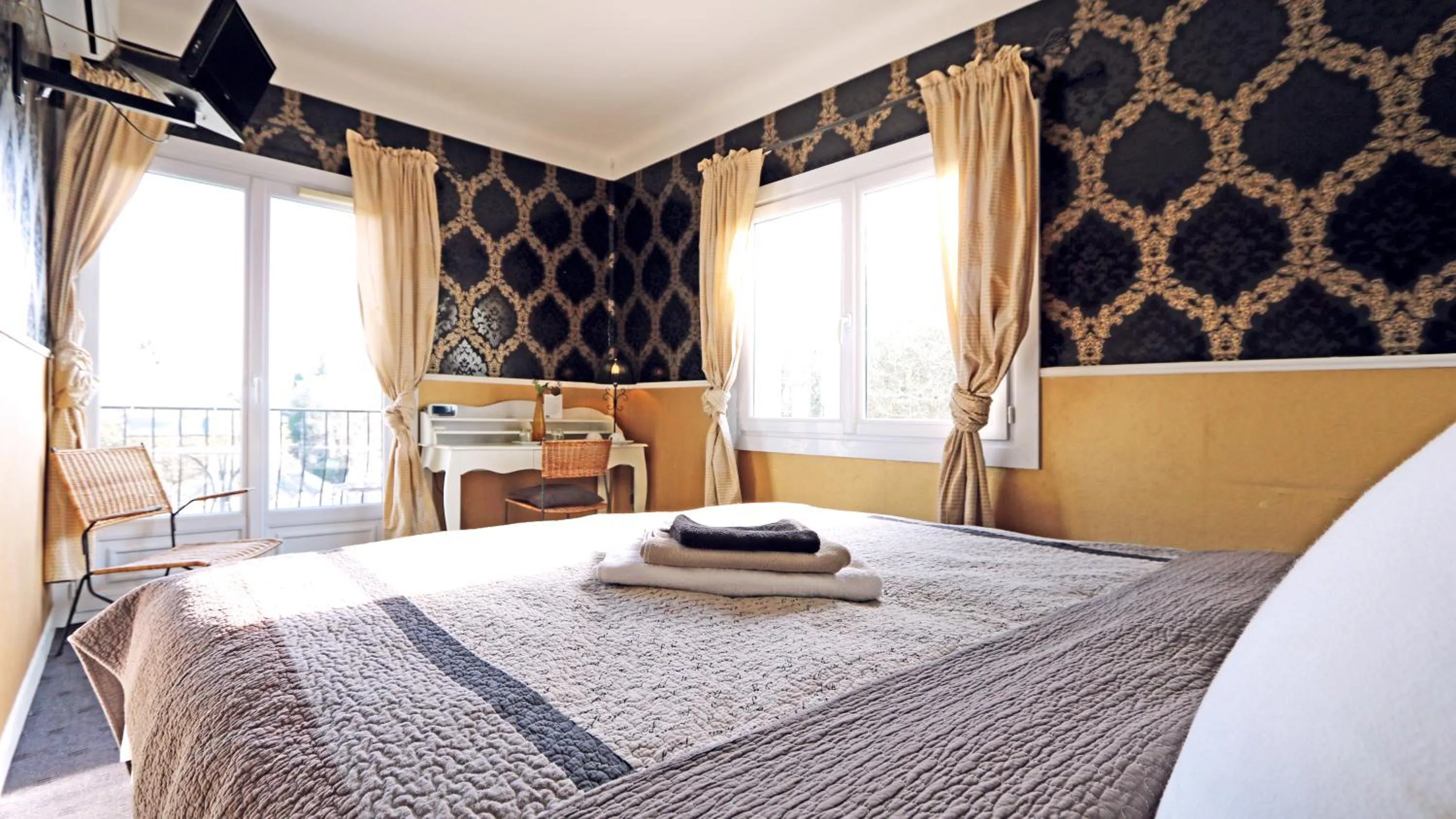 Photo of the whole room, Bed in Hotel mon Soleil