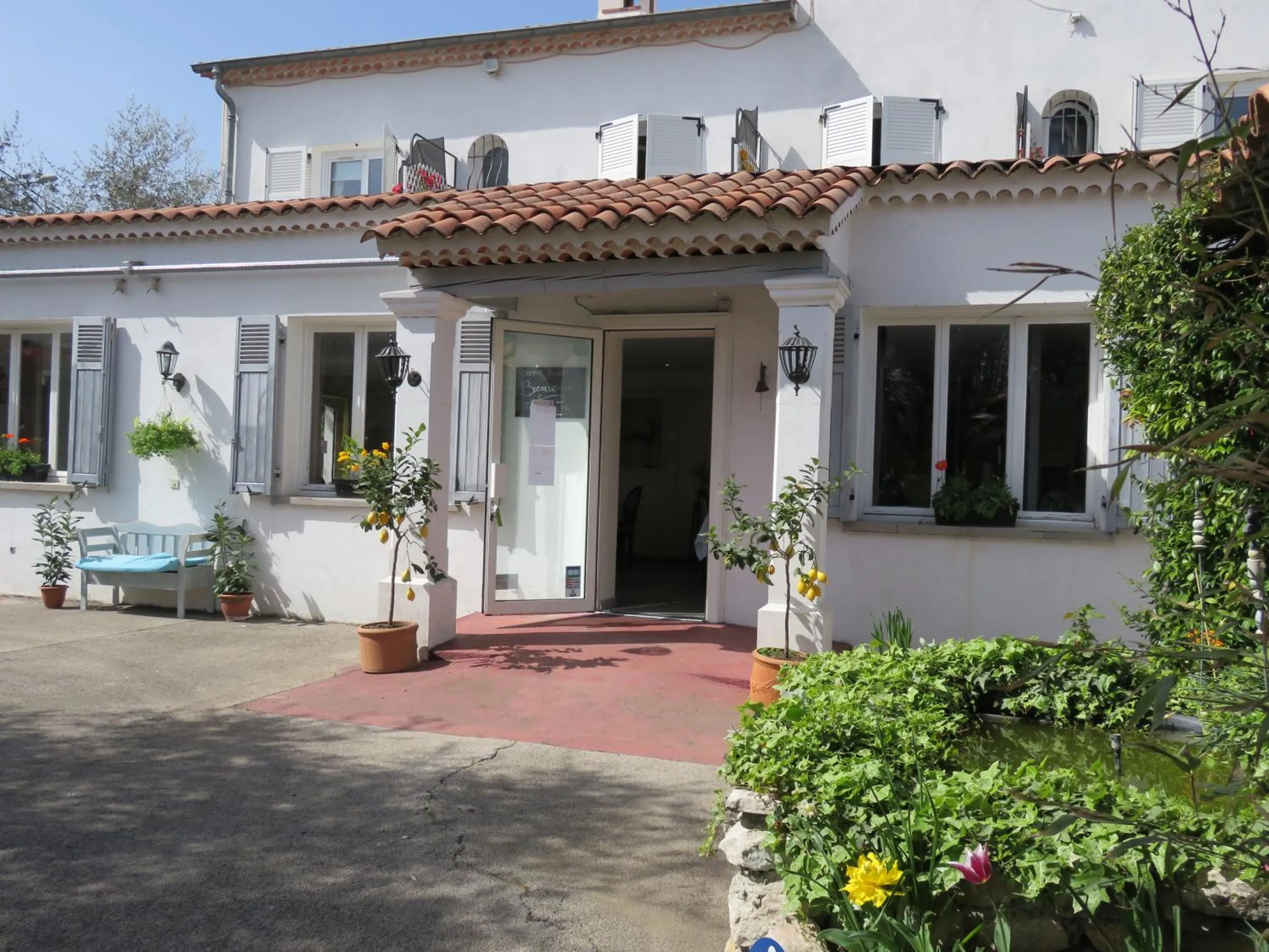 Facade/entrance in Hotel mon Soleil