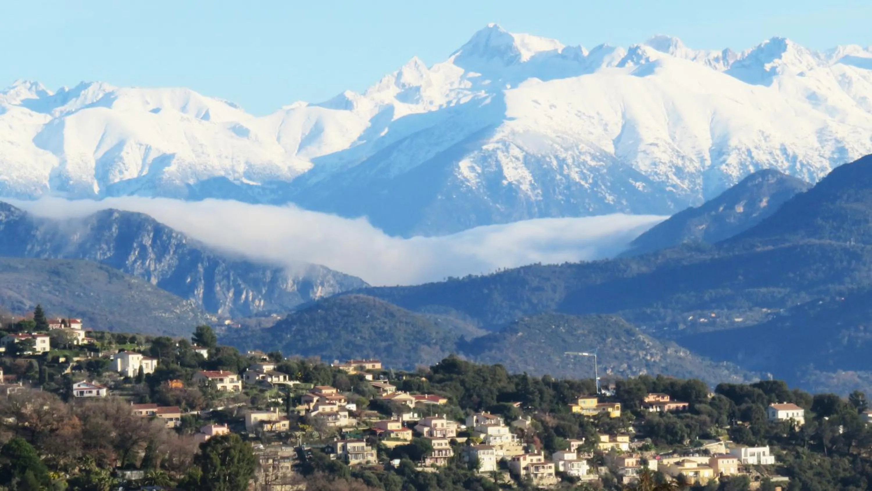 Skiing in Hotel mon Soleil