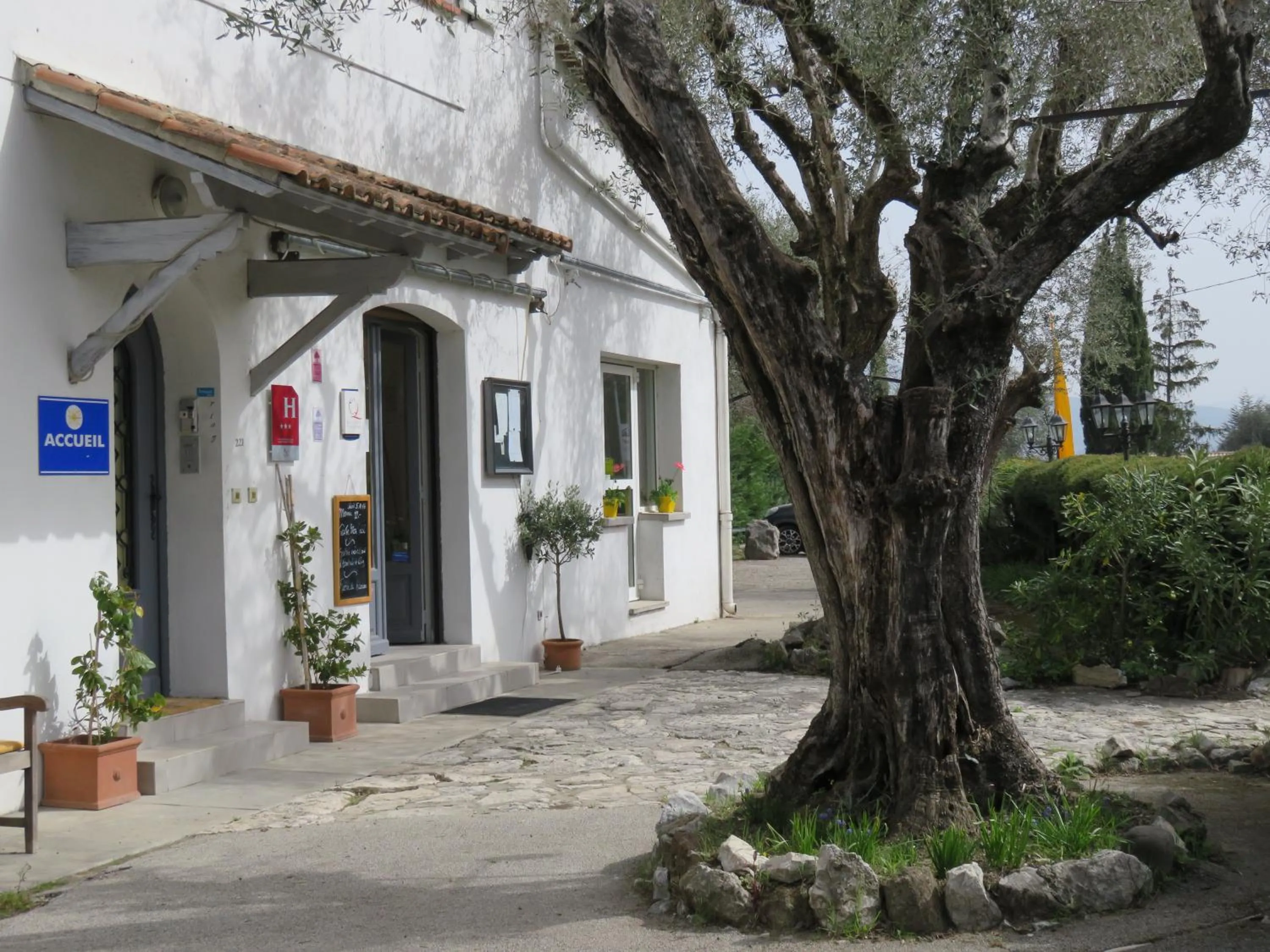 Facade/entrance in Hotel mon Soleil