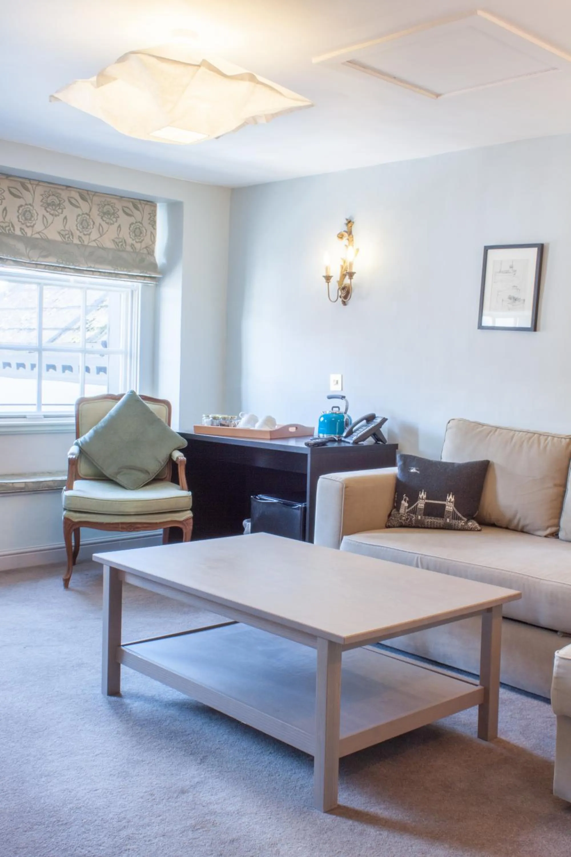 Living room in The Salutation Inn