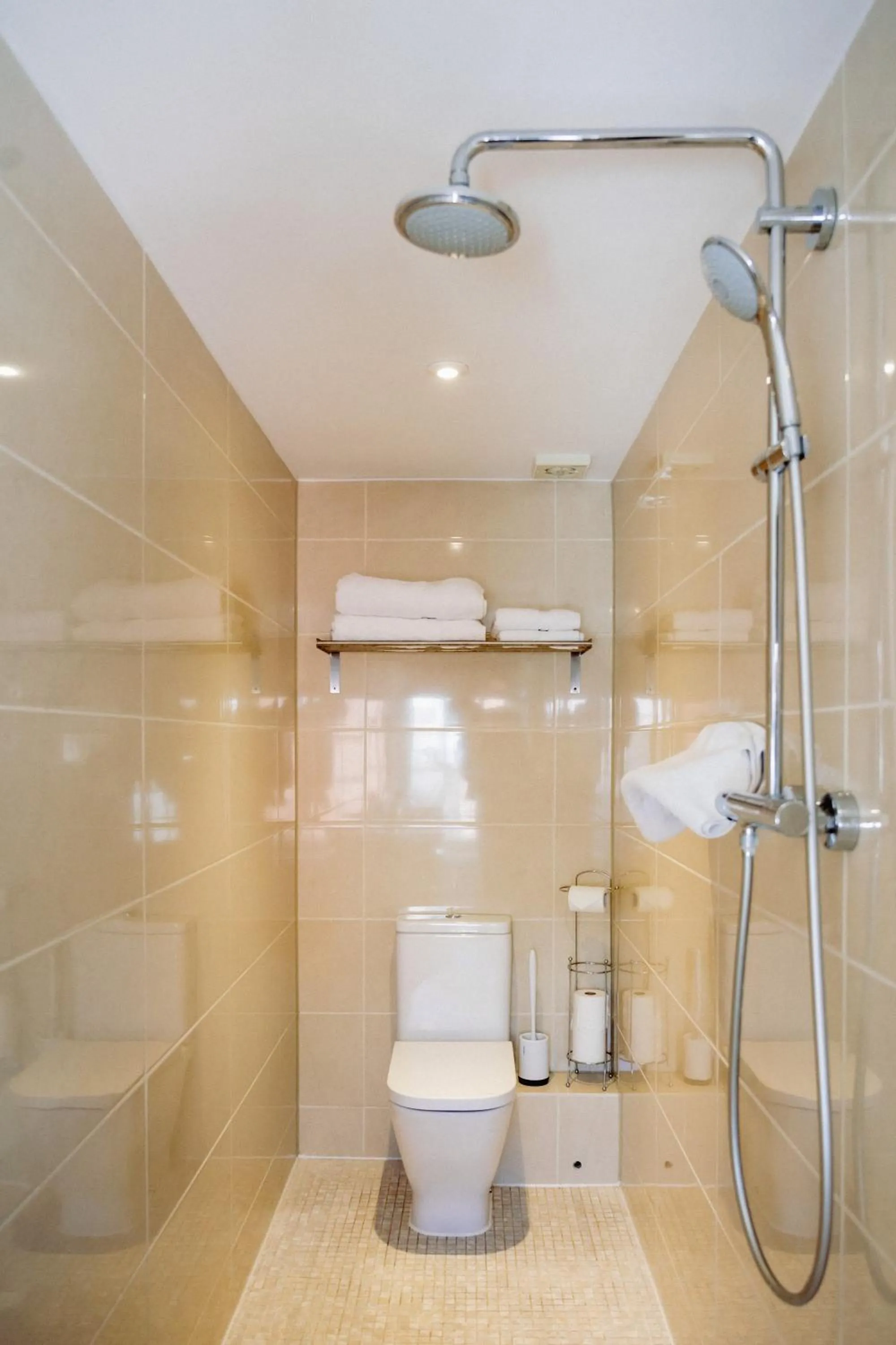 Shower in The Salutation Inn