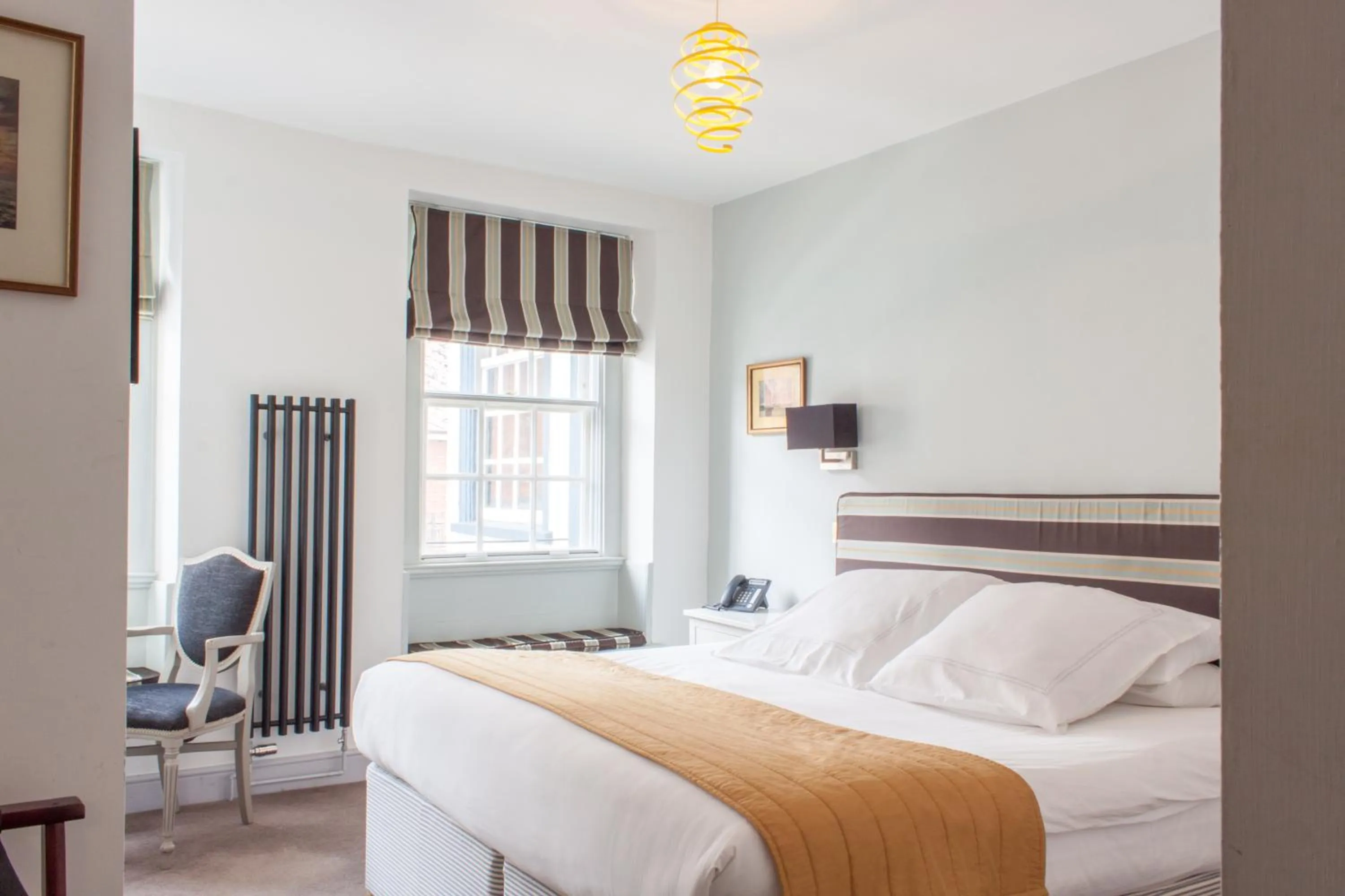 Bed in The Salutation Inn