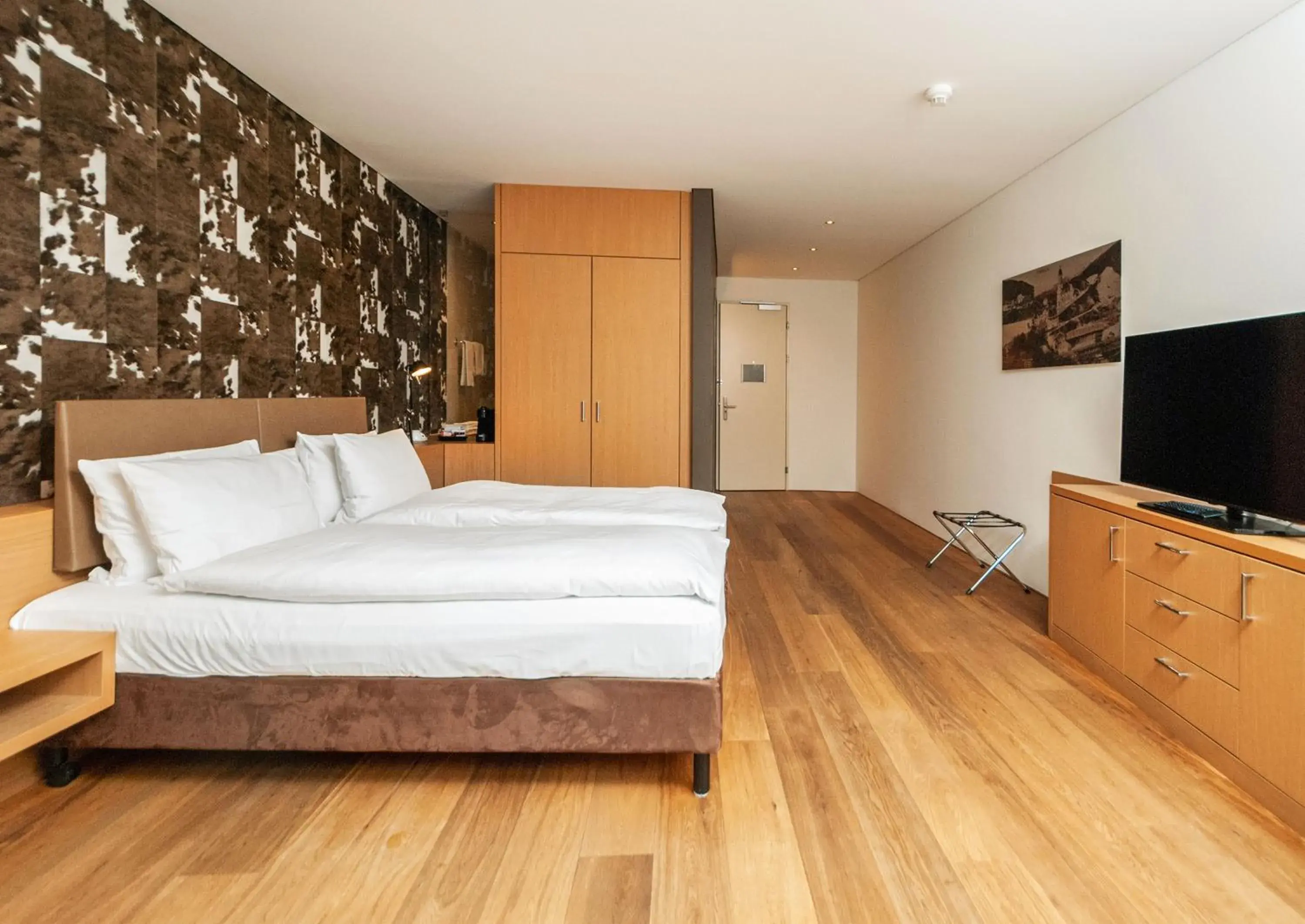 Bedroom, Bed in Tailormade Hotel SIHLPARK Schindellegi Bedroom, Bed in Tailormade Hotel SIHLPARK Schindellegi