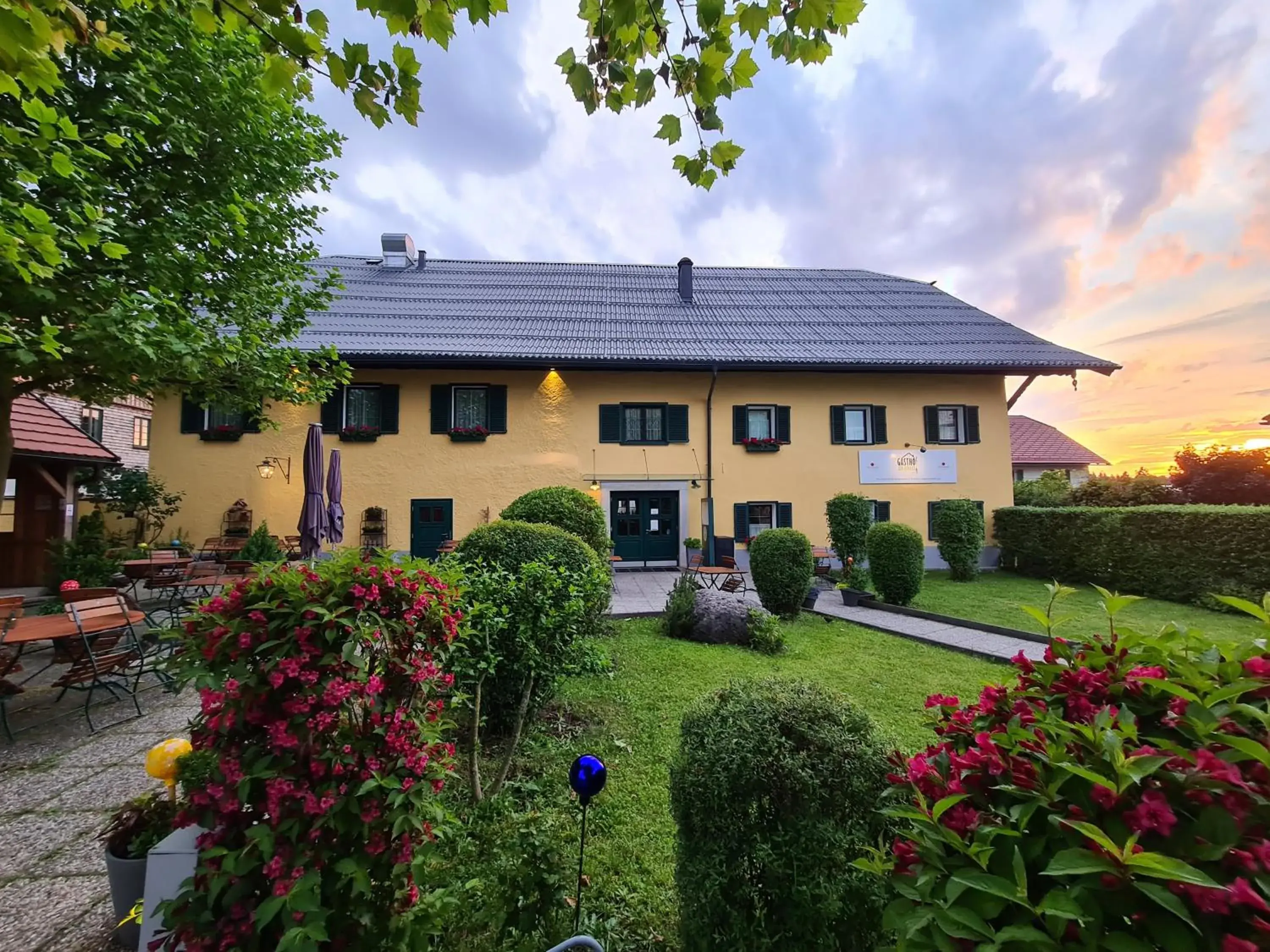 Triple Room in Gasthof zur Strass Triple Room in Gasthof zur Strass
