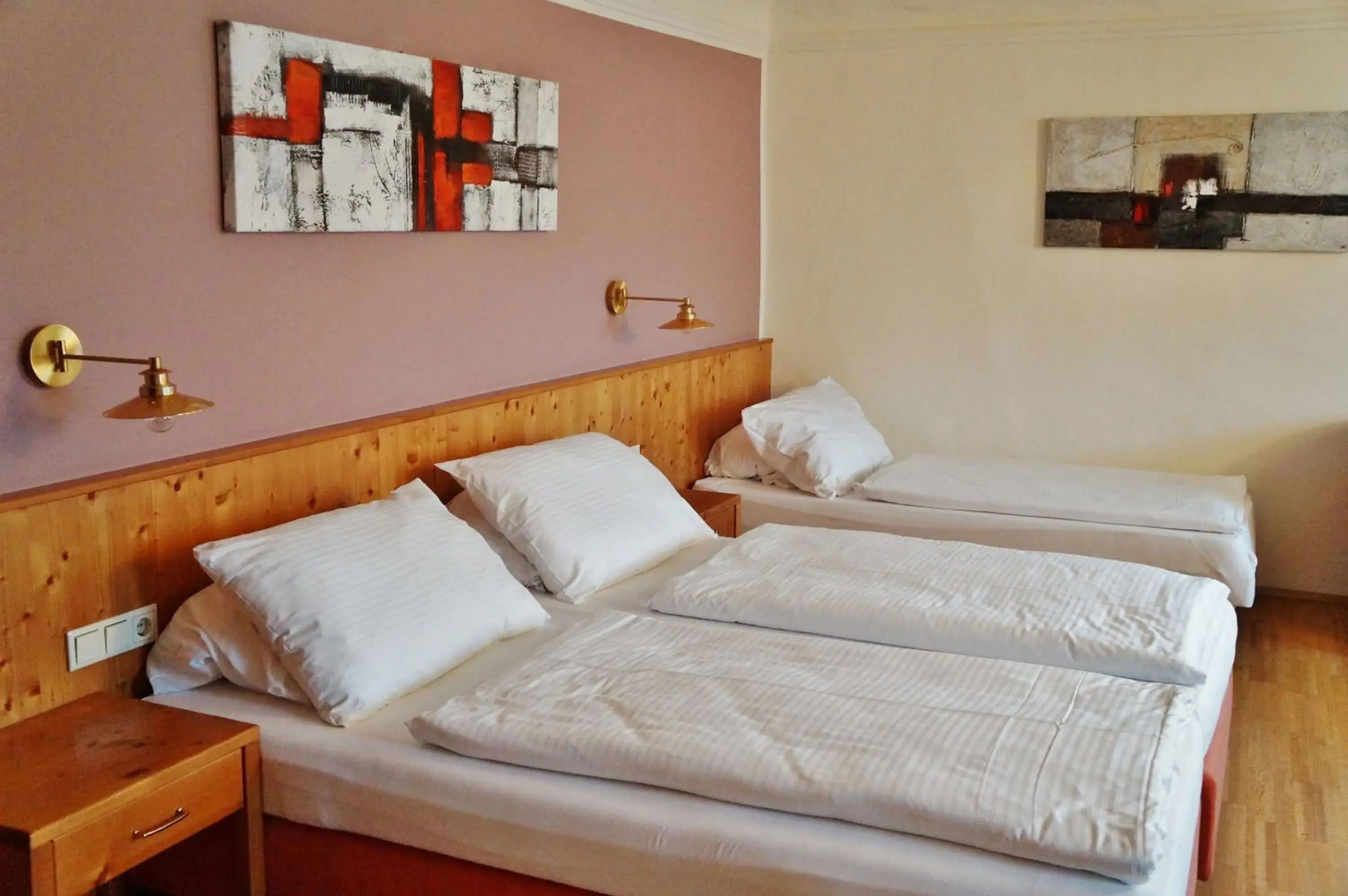 Triple Room in Gasthof zur Strass Triple Room in Gasthof zur Strass