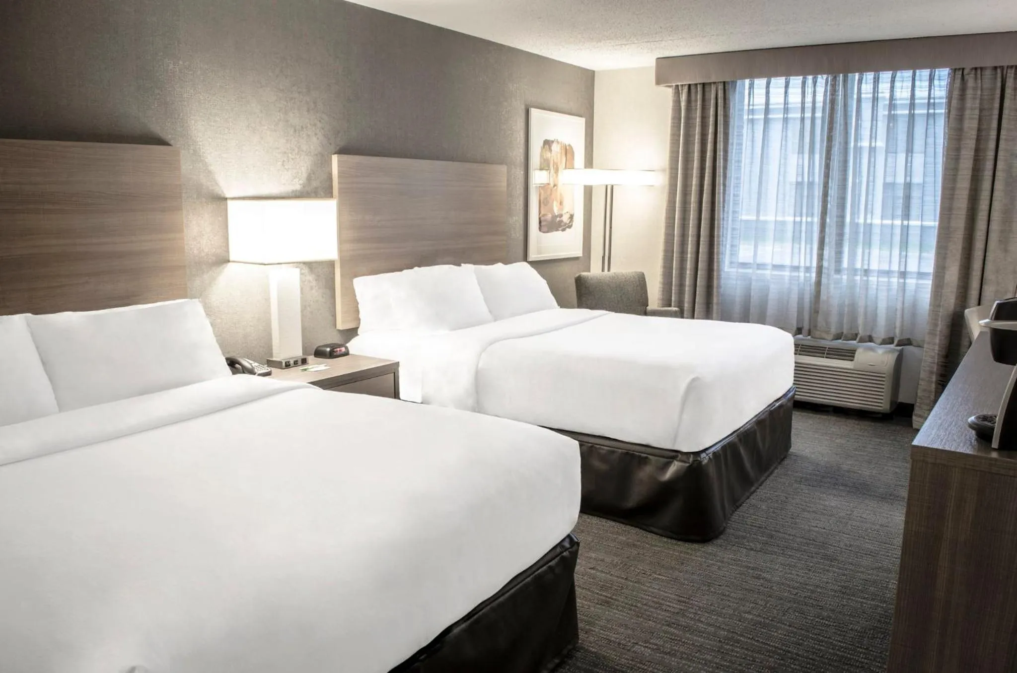 Photo of the whole room, Bed in Holiday Inn Fargo by IHG