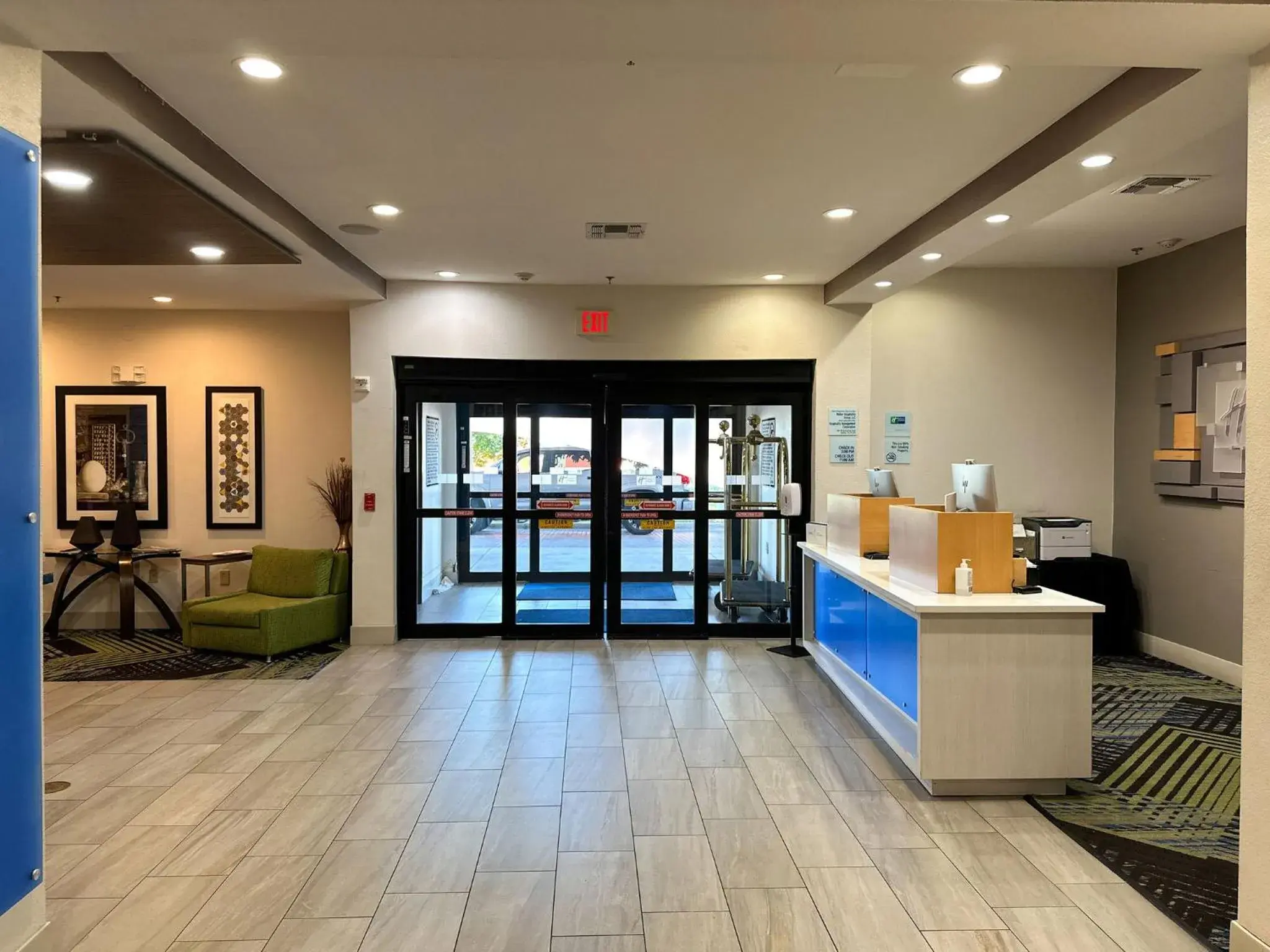 Property building in Holiday Inn Express Hotel & Suites Ennis by IHG Property building in Holiday Inn Express Hotel & Suites Ennis by IHG