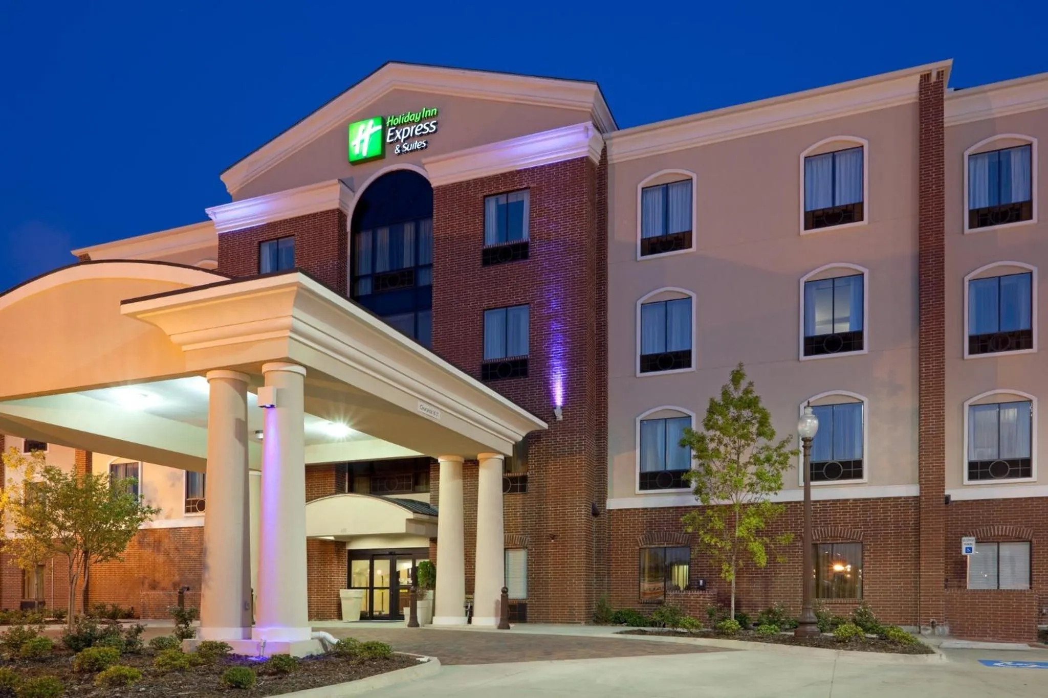 Property building in Holiday Inn Express Hotel & Suites Ennis by IHG