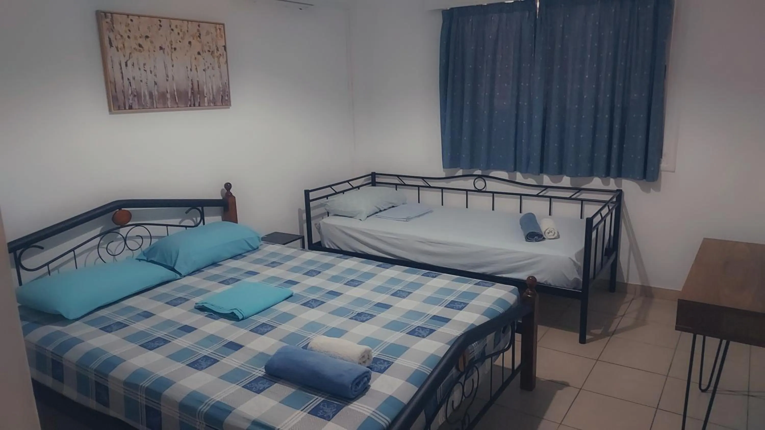 Bedroom, Bed in Sea Apartments