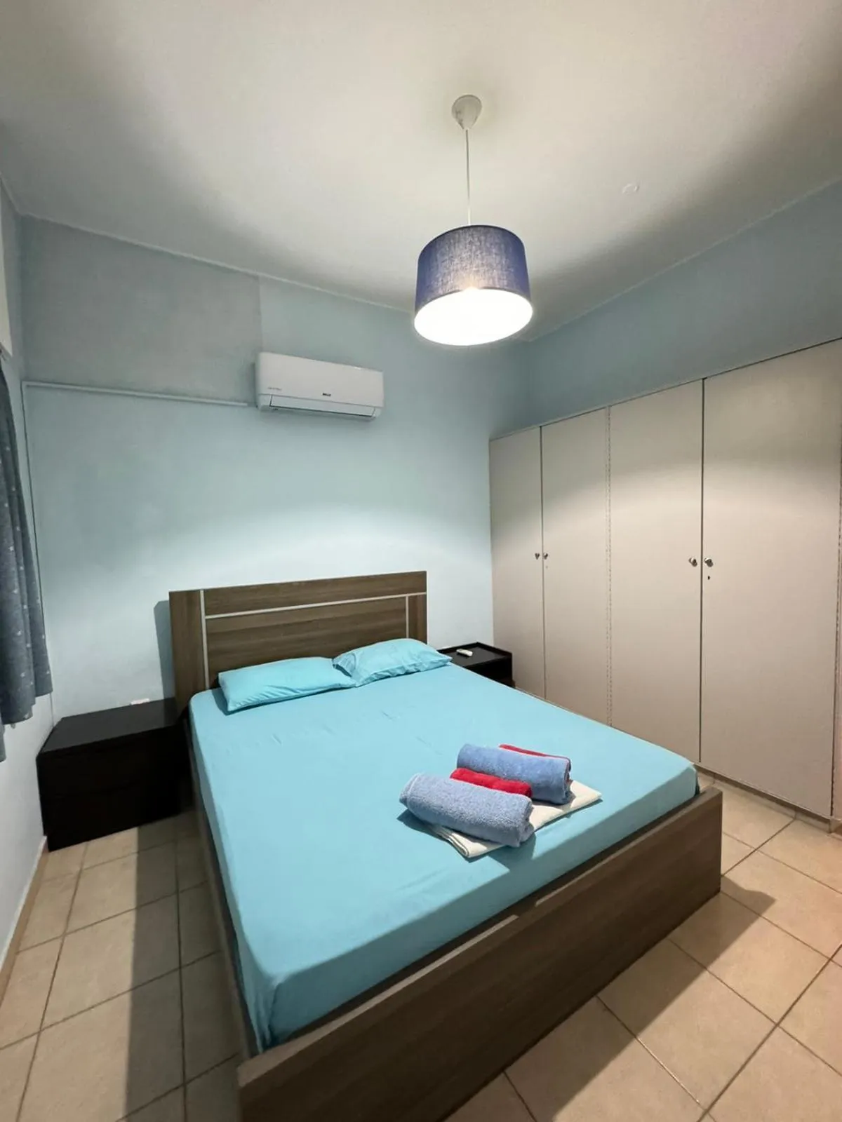 Bedroom, Bed in Sea Apartments