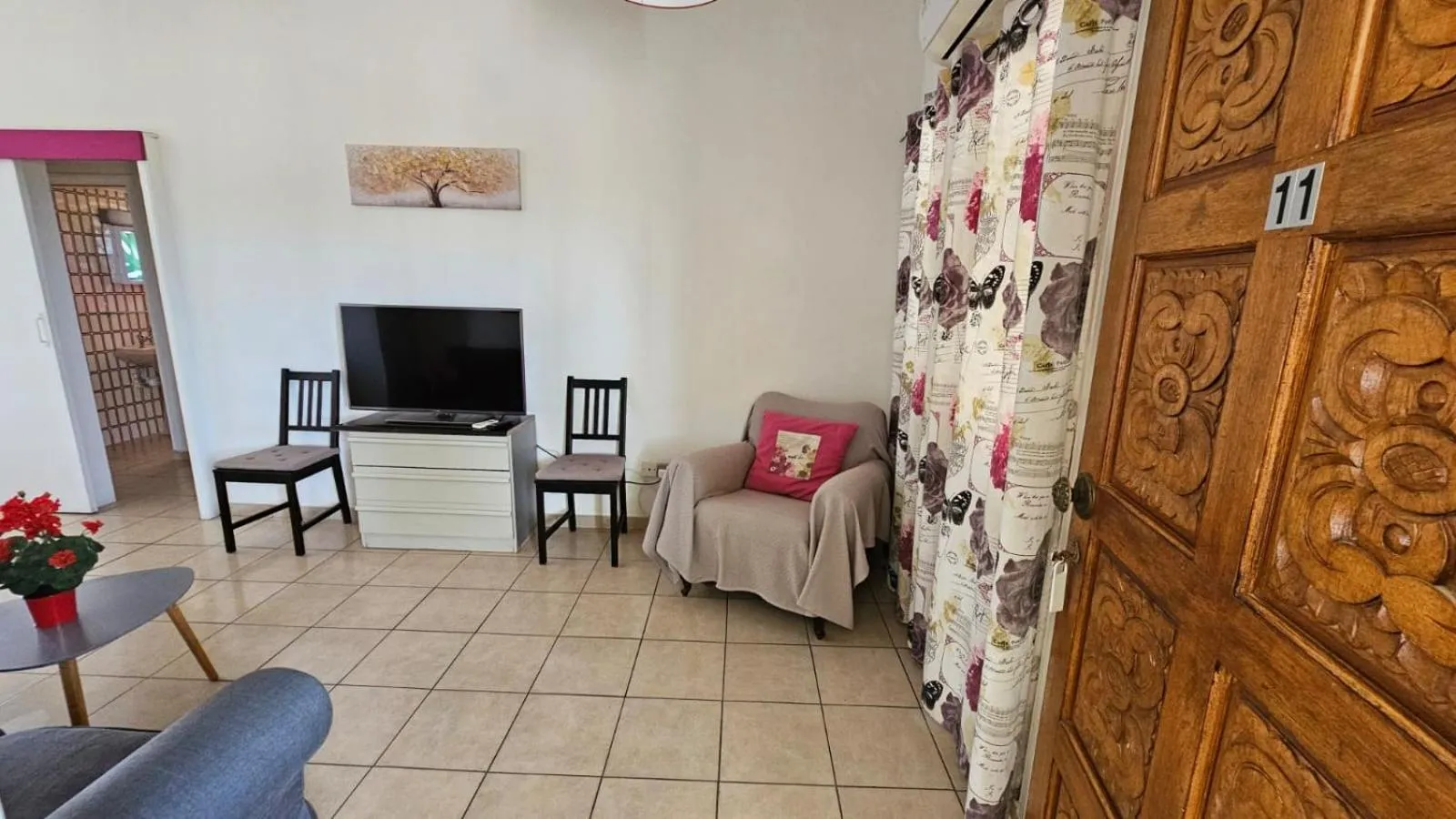 TV and multimedia in Sea Apartments