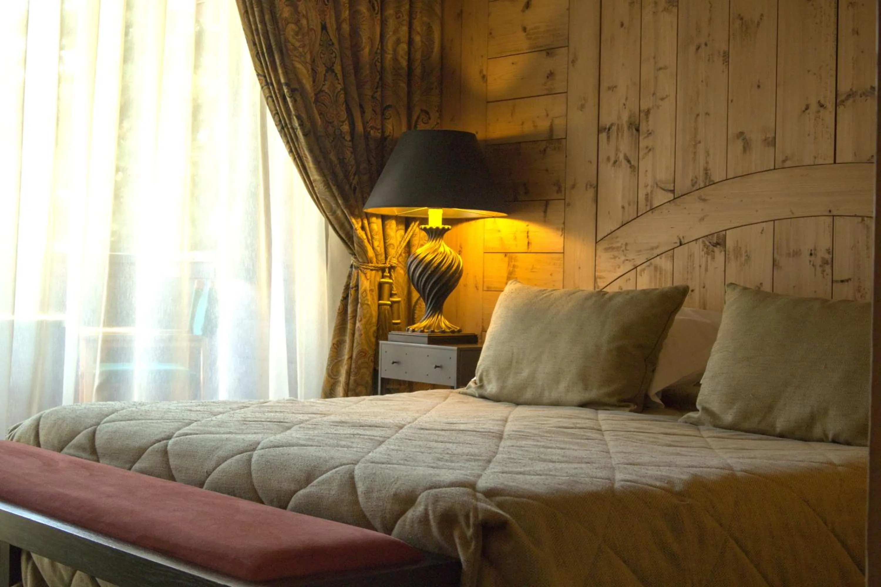 Bed in Hotel Le Samoyede