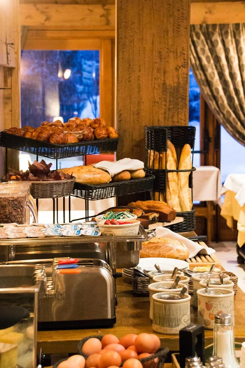 Breakfast in Hotel Le Samoyede