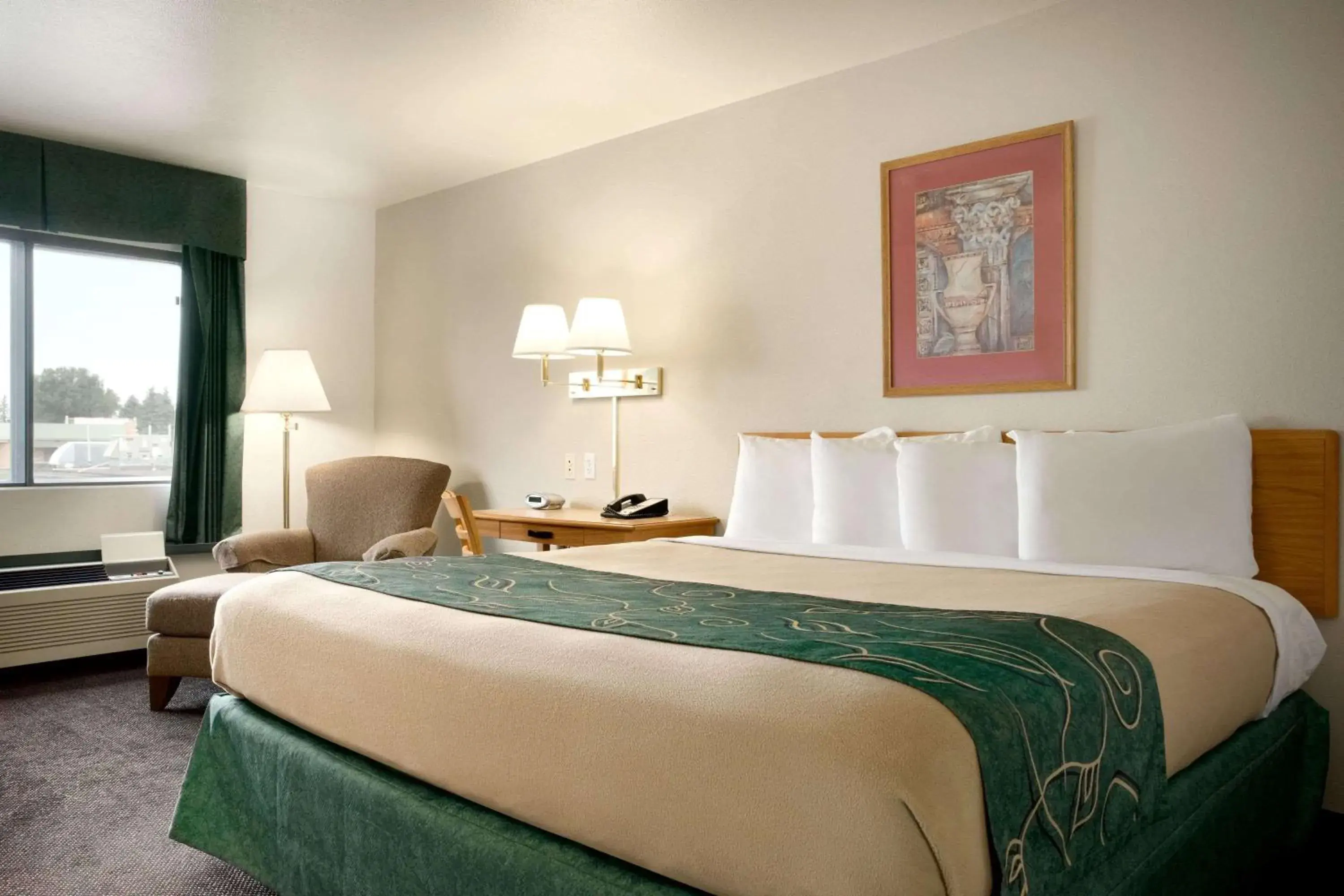 Photo of the whole room, Bed in Travelodge by Wyndham Cheyenne Photo of the whole room, Bed in Travelodge by Wyndham Cheyenne