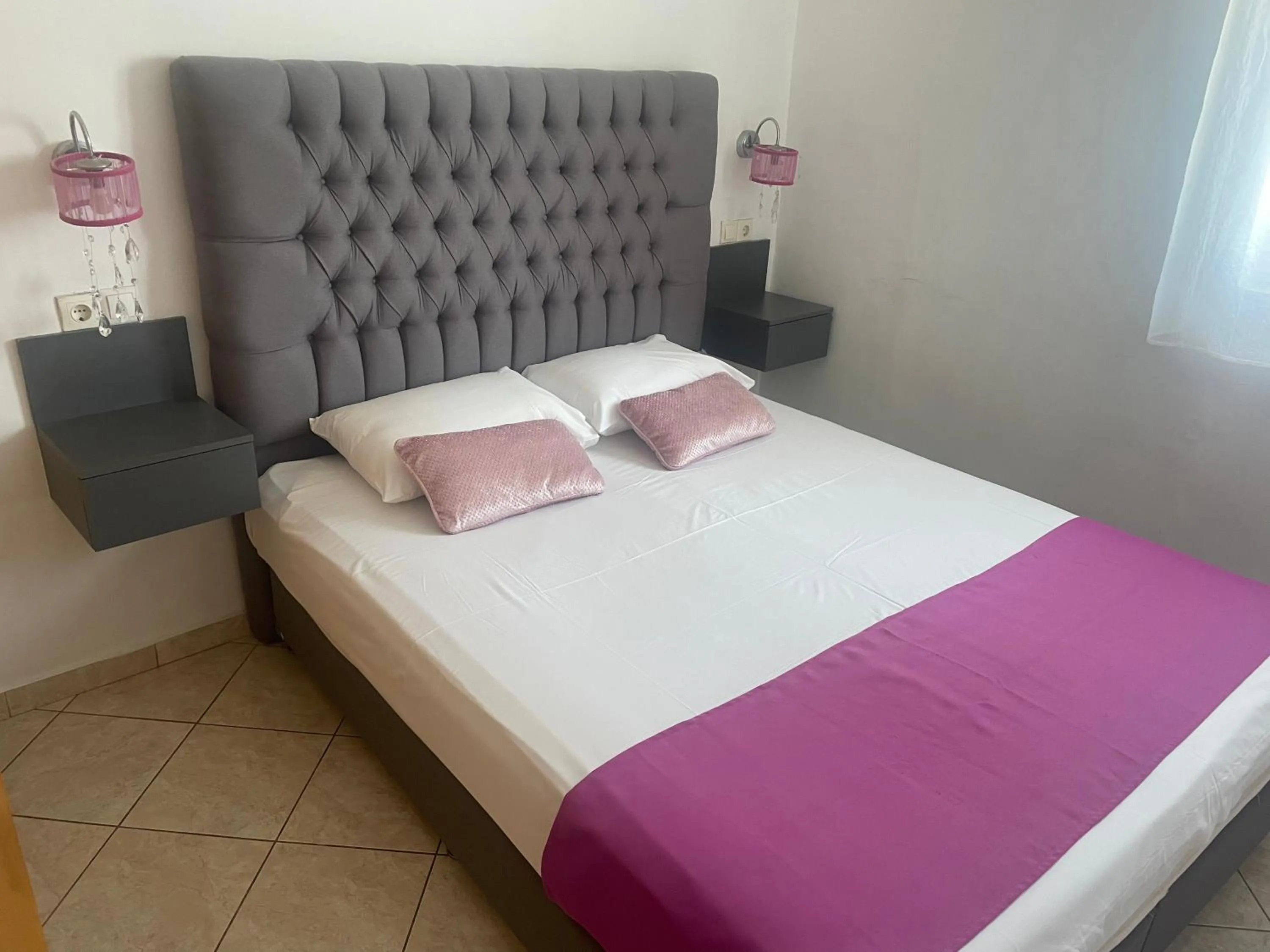 Bed in Julies Studios