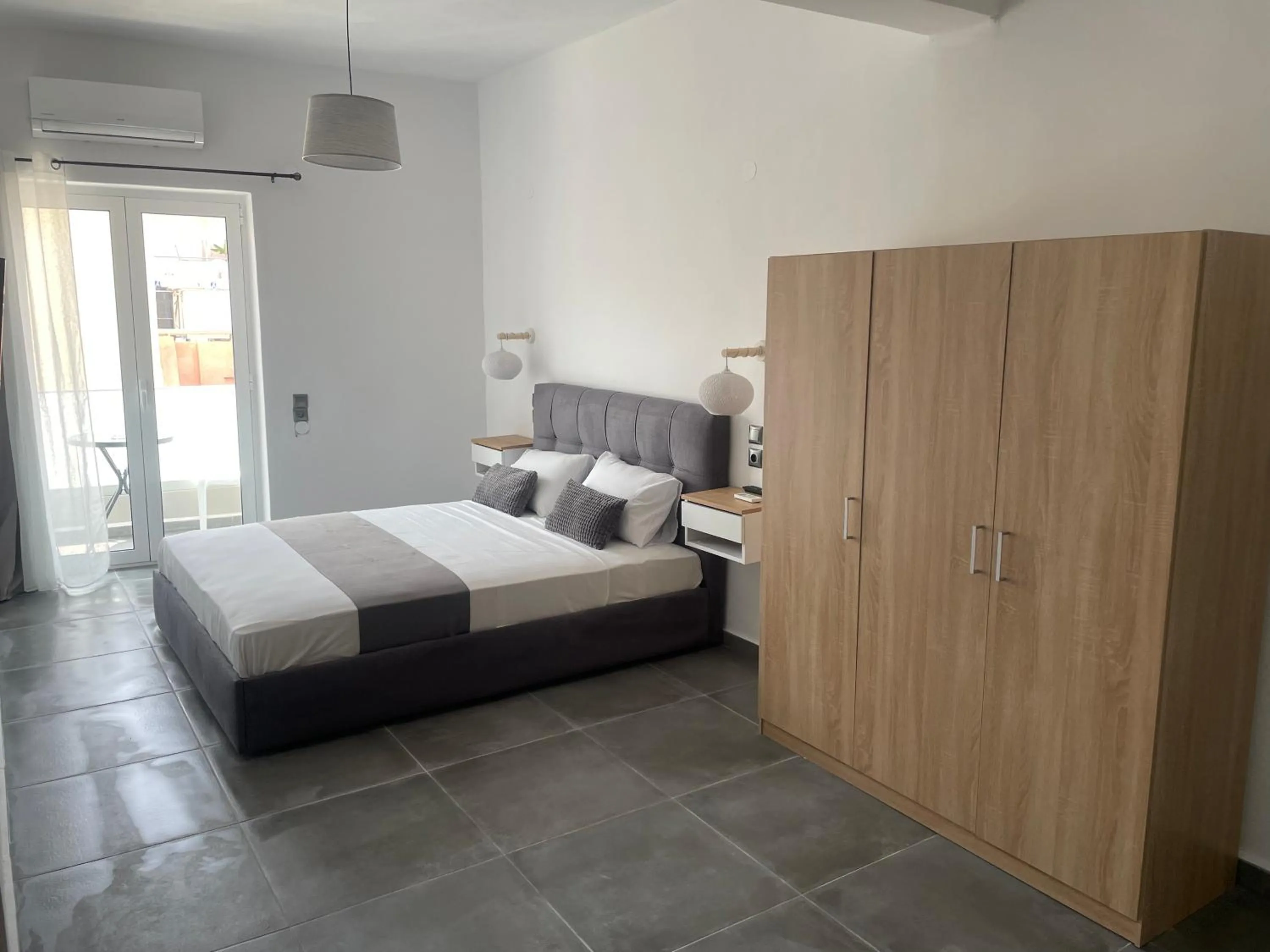 Bed in Julies Studios