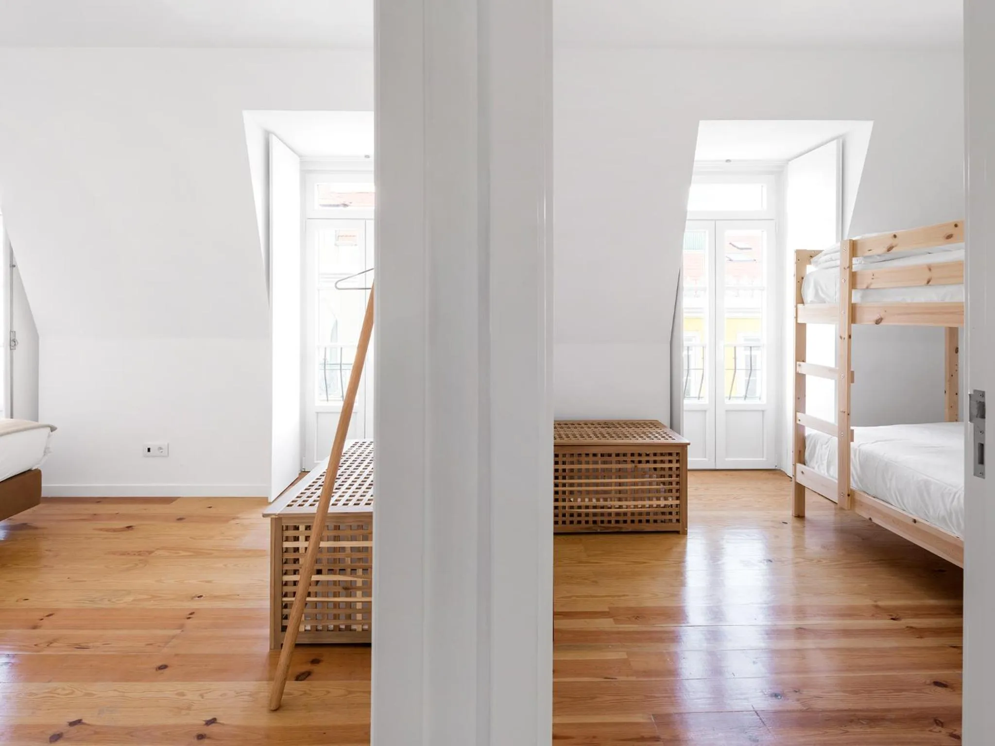 Bedroom, Bed in Lisbon Serviced Apartments - Castelo S. Jorge