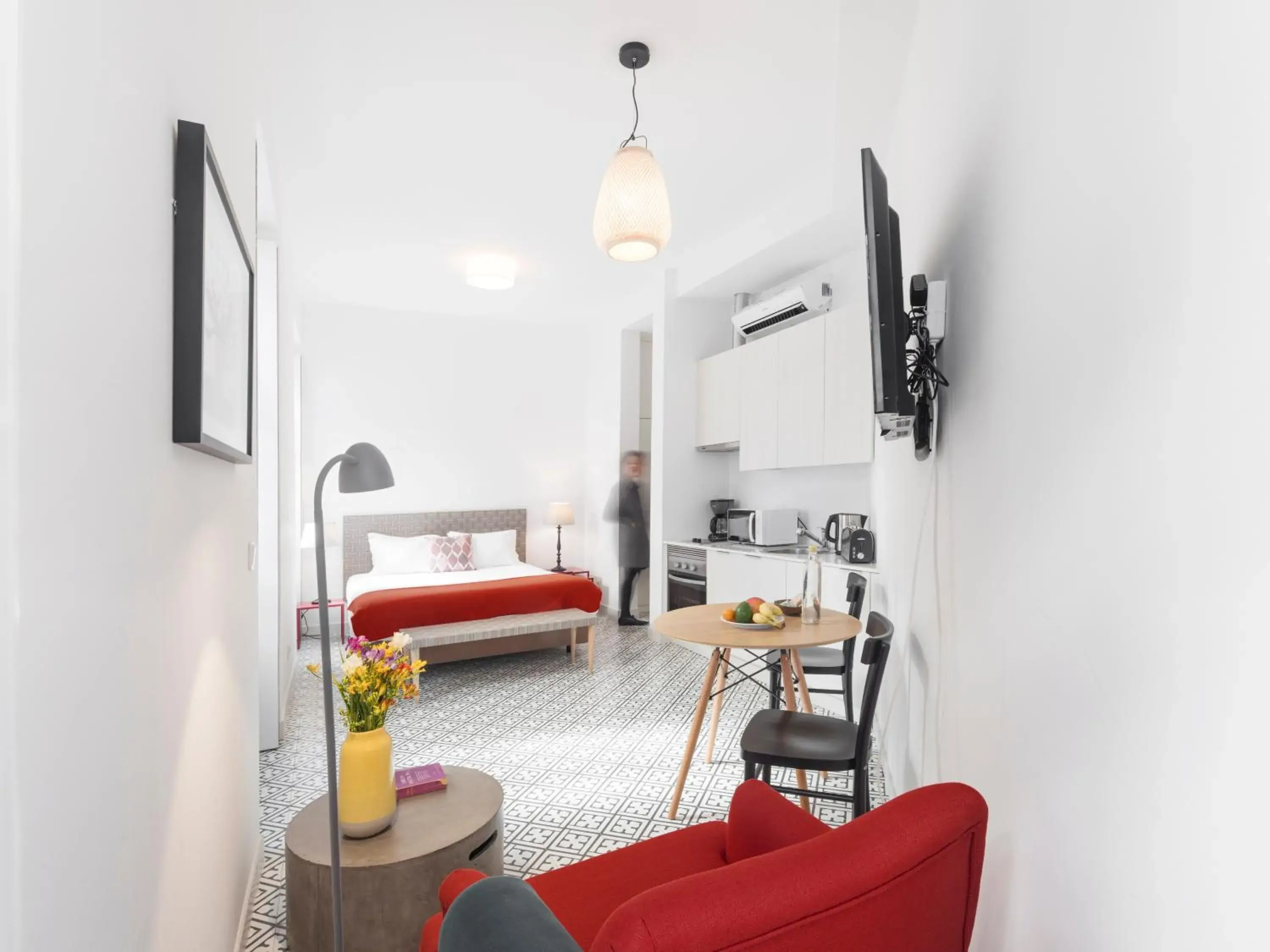 Photo of the whole room, Bed in Lisbon Serviced Apartments - Castelo S. Jorge Photo of the whole room, Bed in Lisbon Serviced Apartments - Castelo S. Jorge