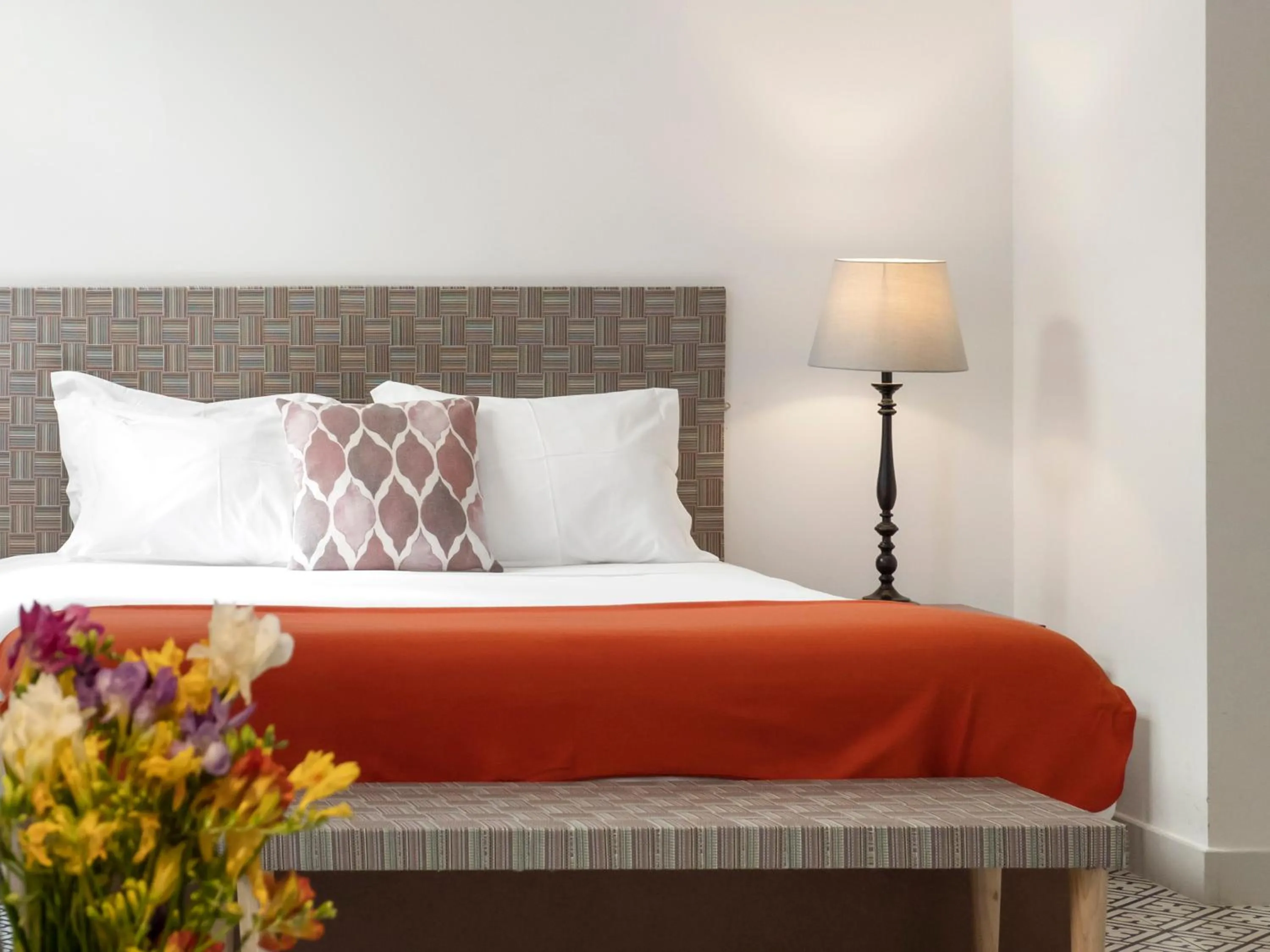 Photo of the whole room, Bed in Lisbon Serviced Apartments - Castelo S. Jorge