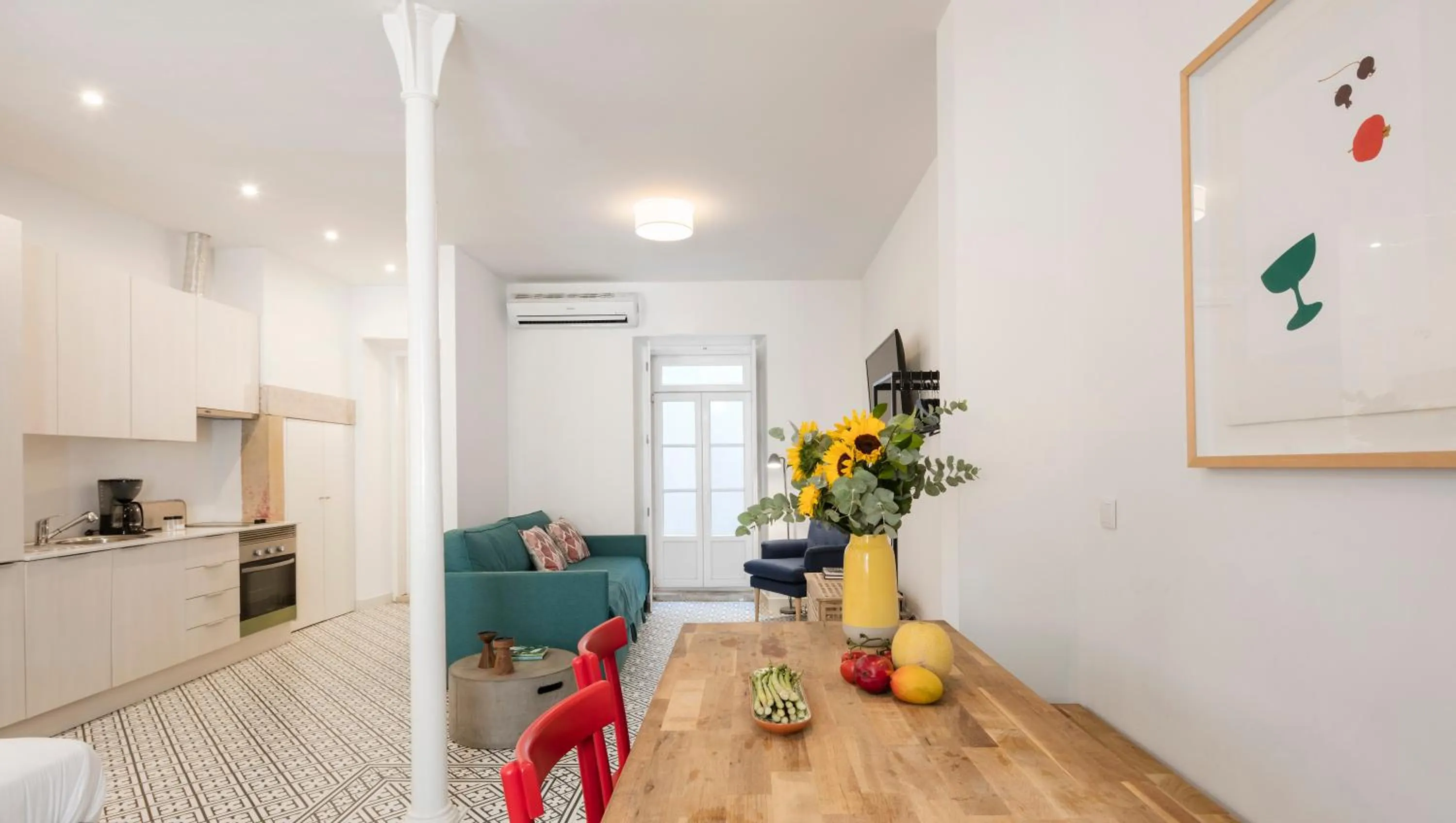 Dining area in Lisbon Serviced Apartments - Castelo S. Jorge