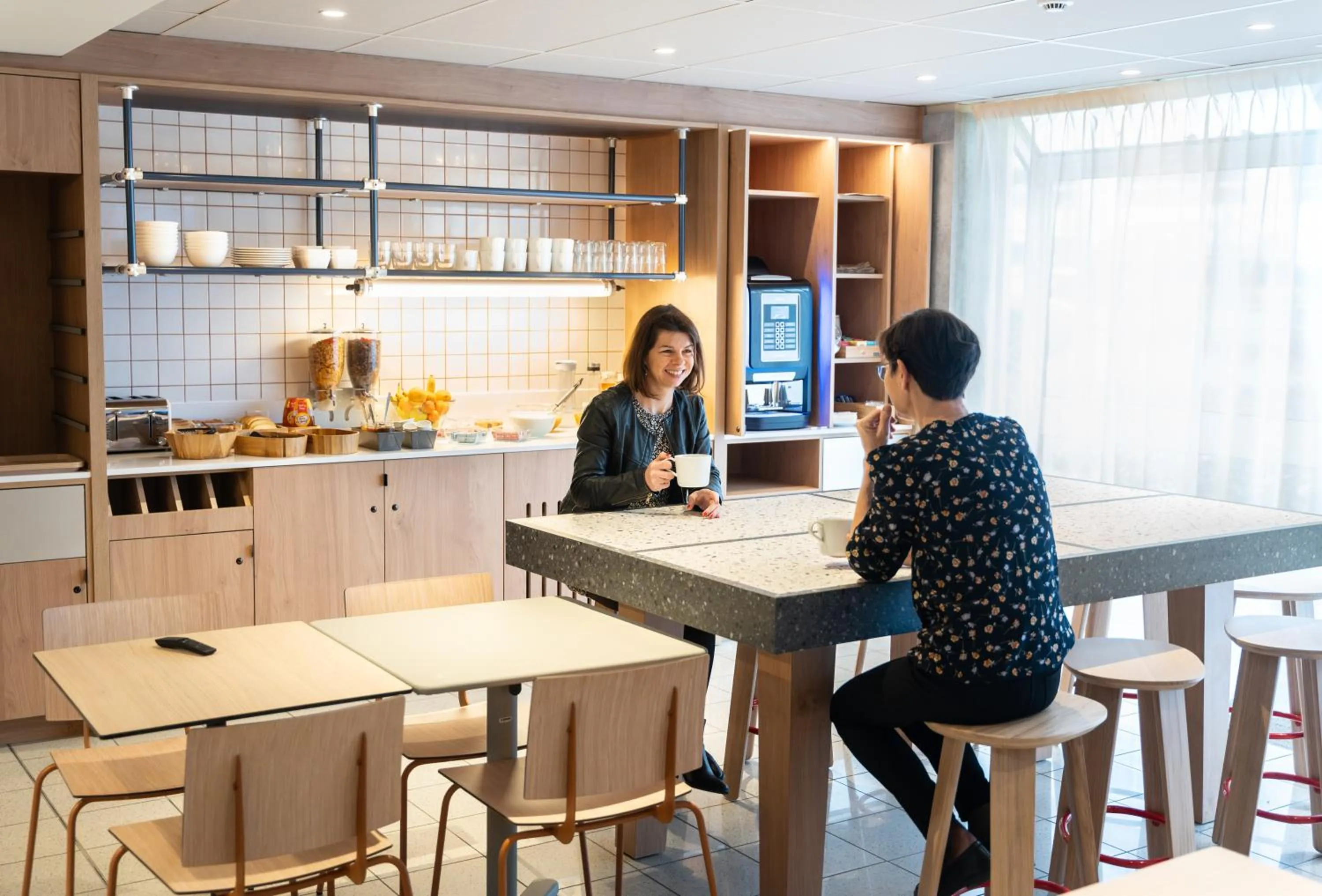 Breakfast in Hotel Ibis Budget Rennes Cesson