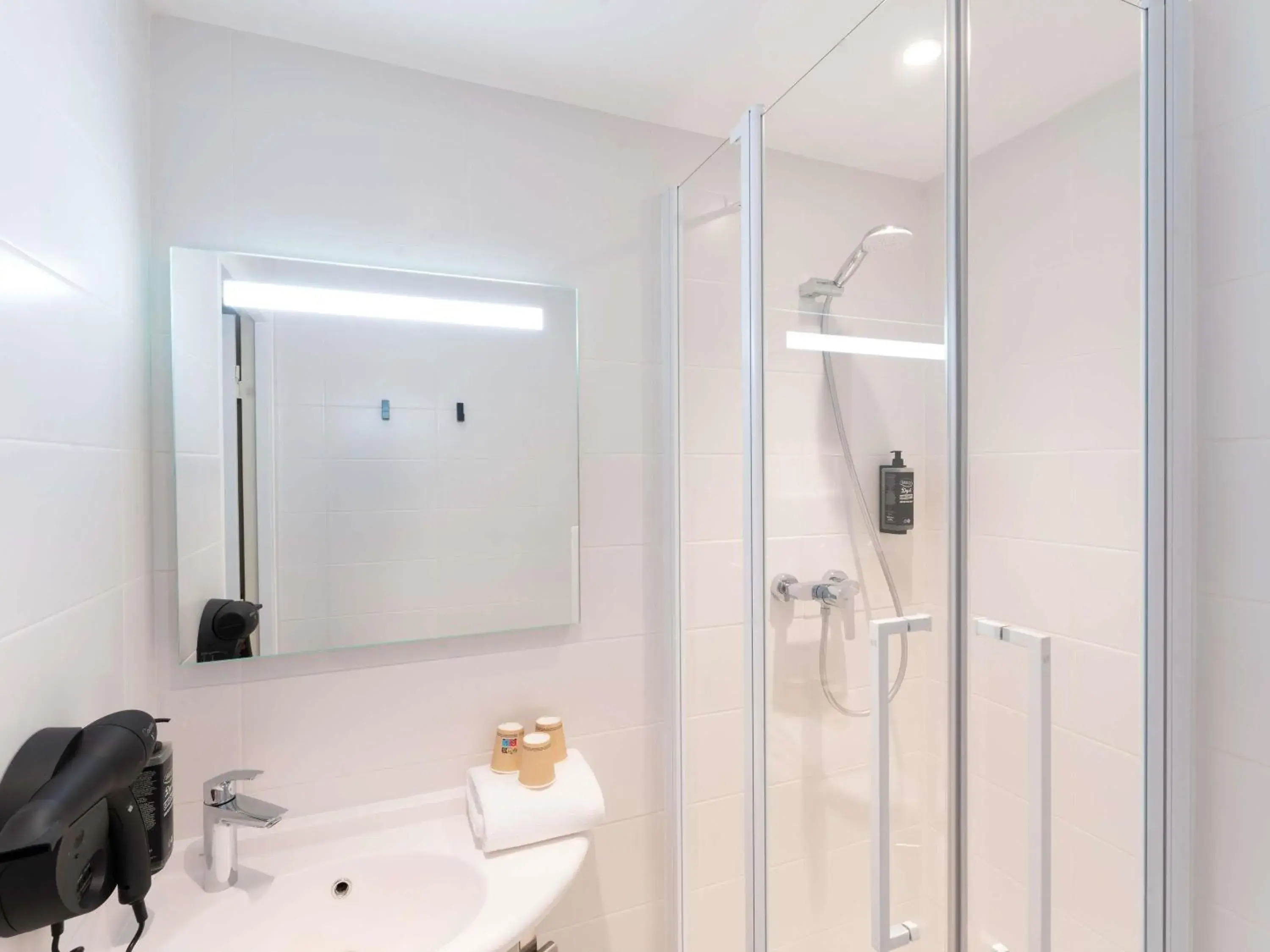 Bedroom in Hotel Ibis Budget Rennes Cesson Bedroom in Hotel Ibis Budget Rennes Cesson