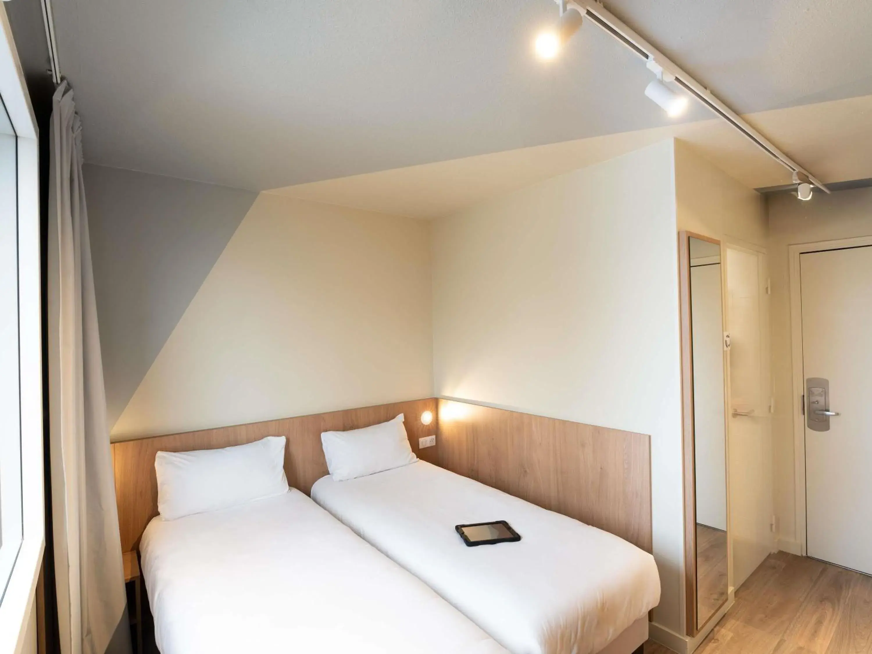 Bedroom, Bed in Hotel Ibis Budget Rennes Cesson Bedroom, Bed in Hotel Ibis Budget Rennes Cesson