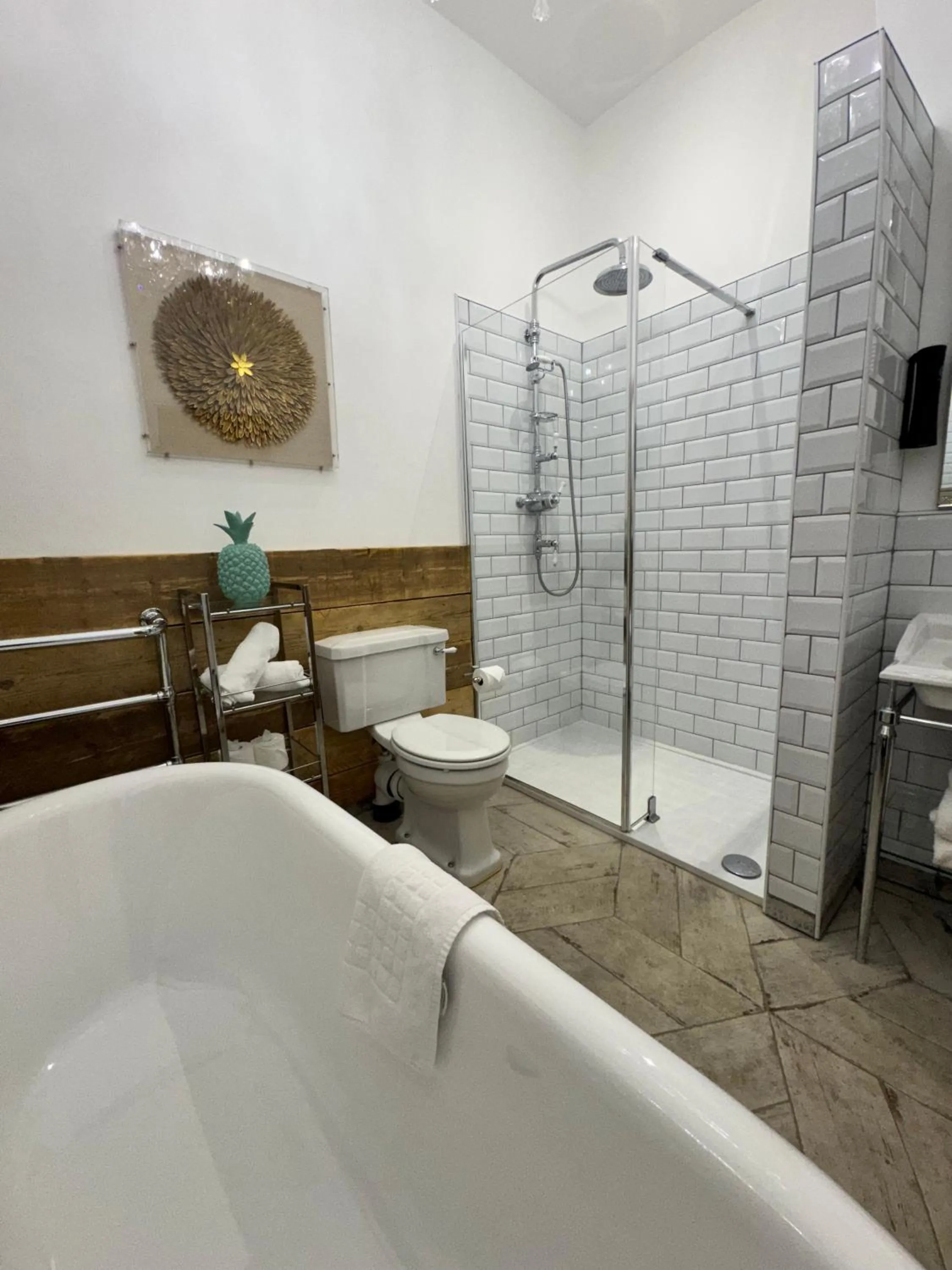 Shower in The Bowl Inn