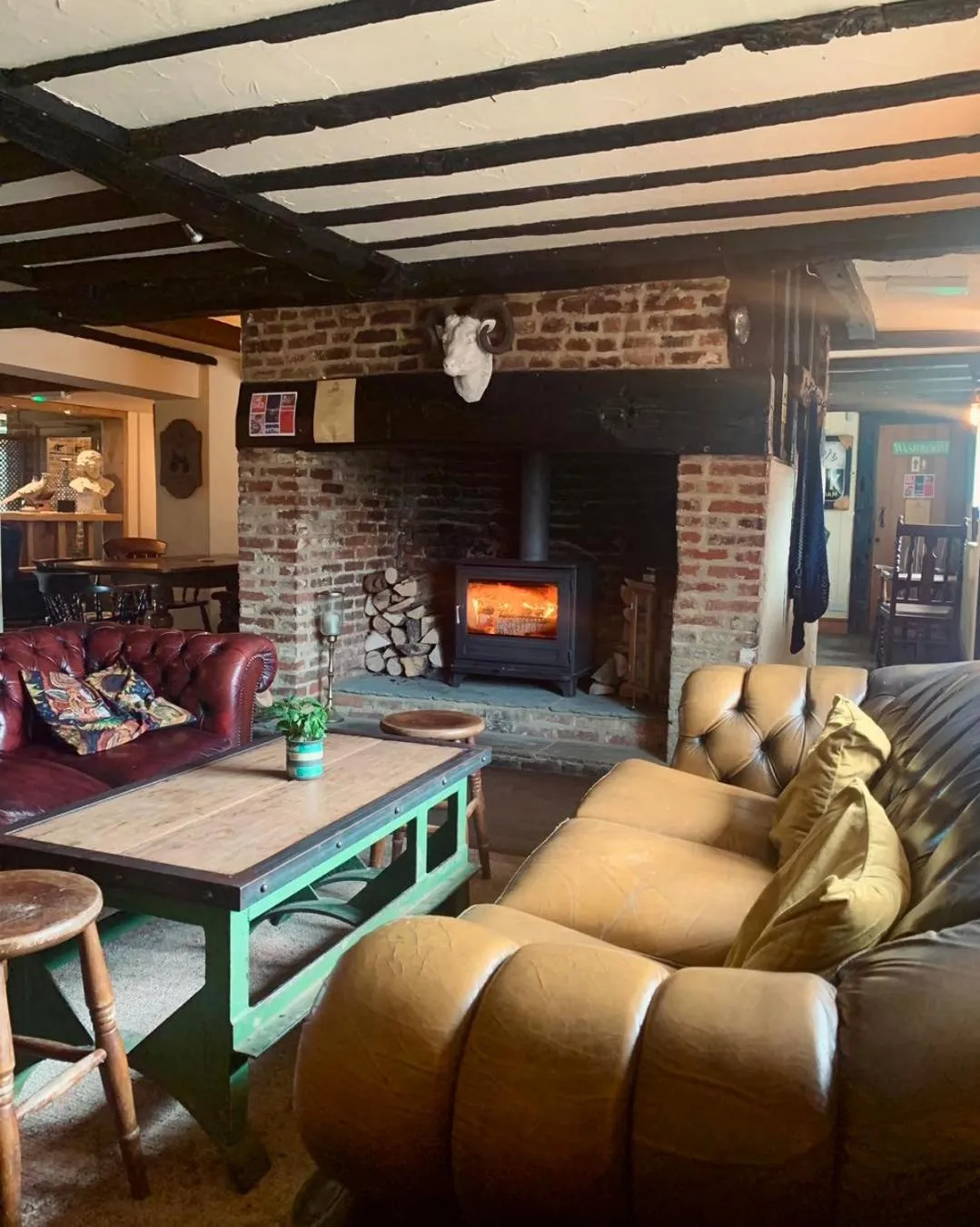 Lounge or bar in The Bowl Inn