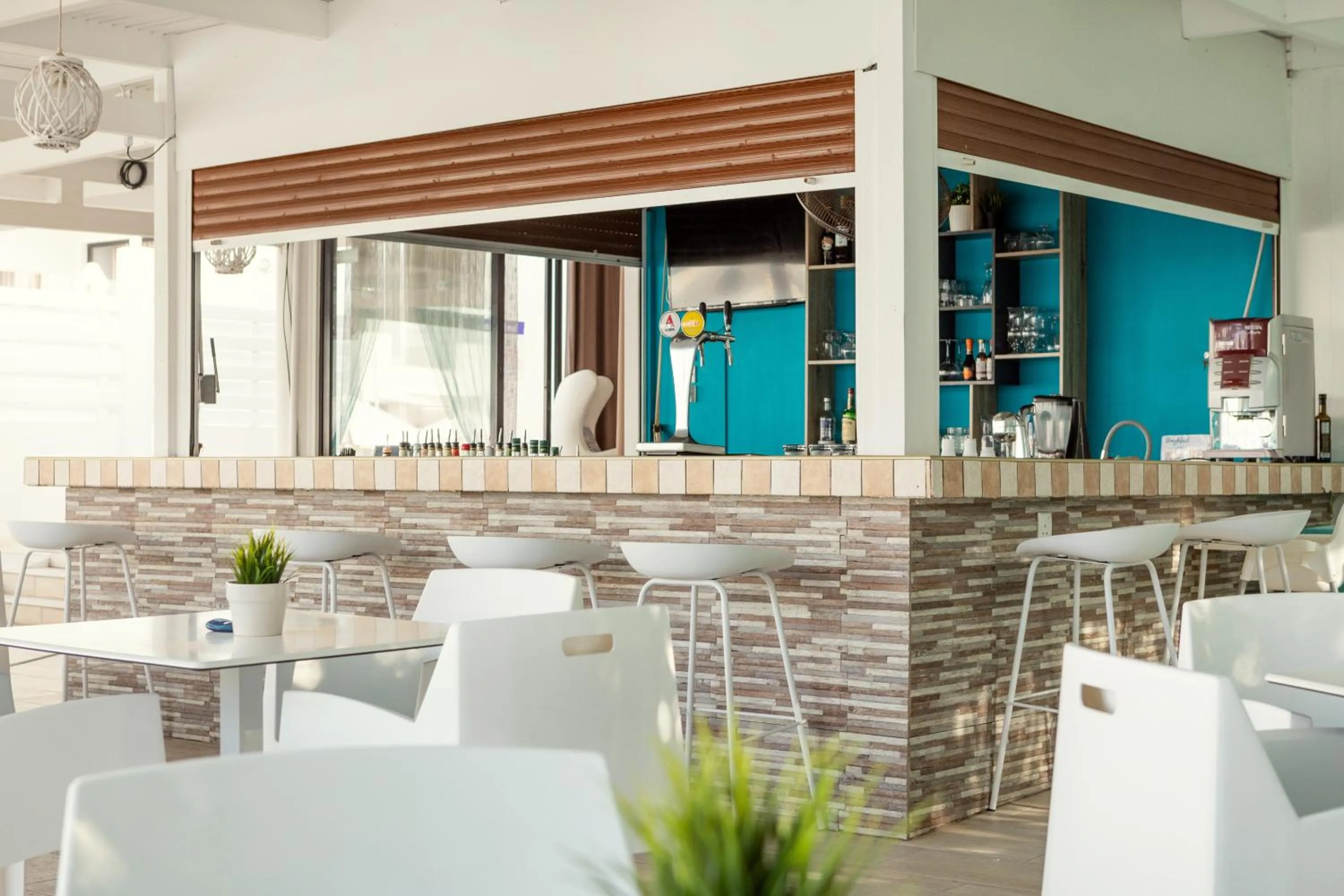 Restaurant/places to eat in Lantiana Napa Aparthotel