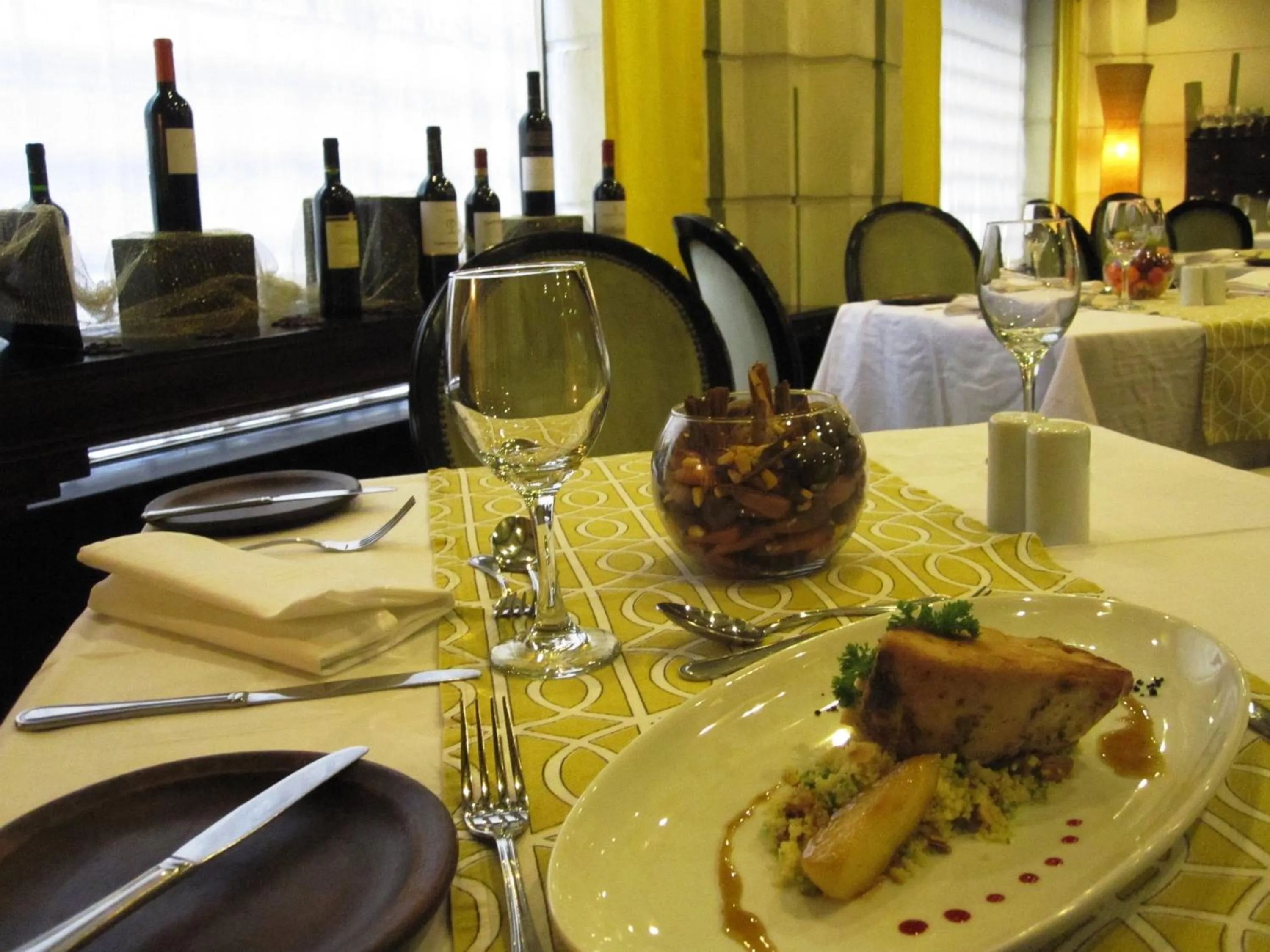 Restaurant/places to eat in Hotel Fundador