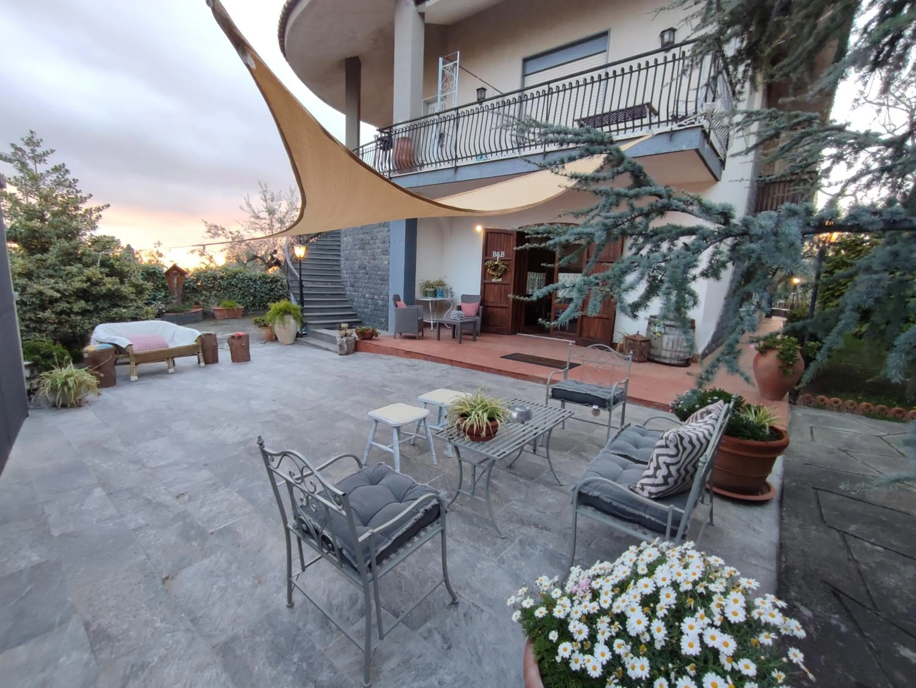 Facade/entrance in Casa degli Ulivi Etna
