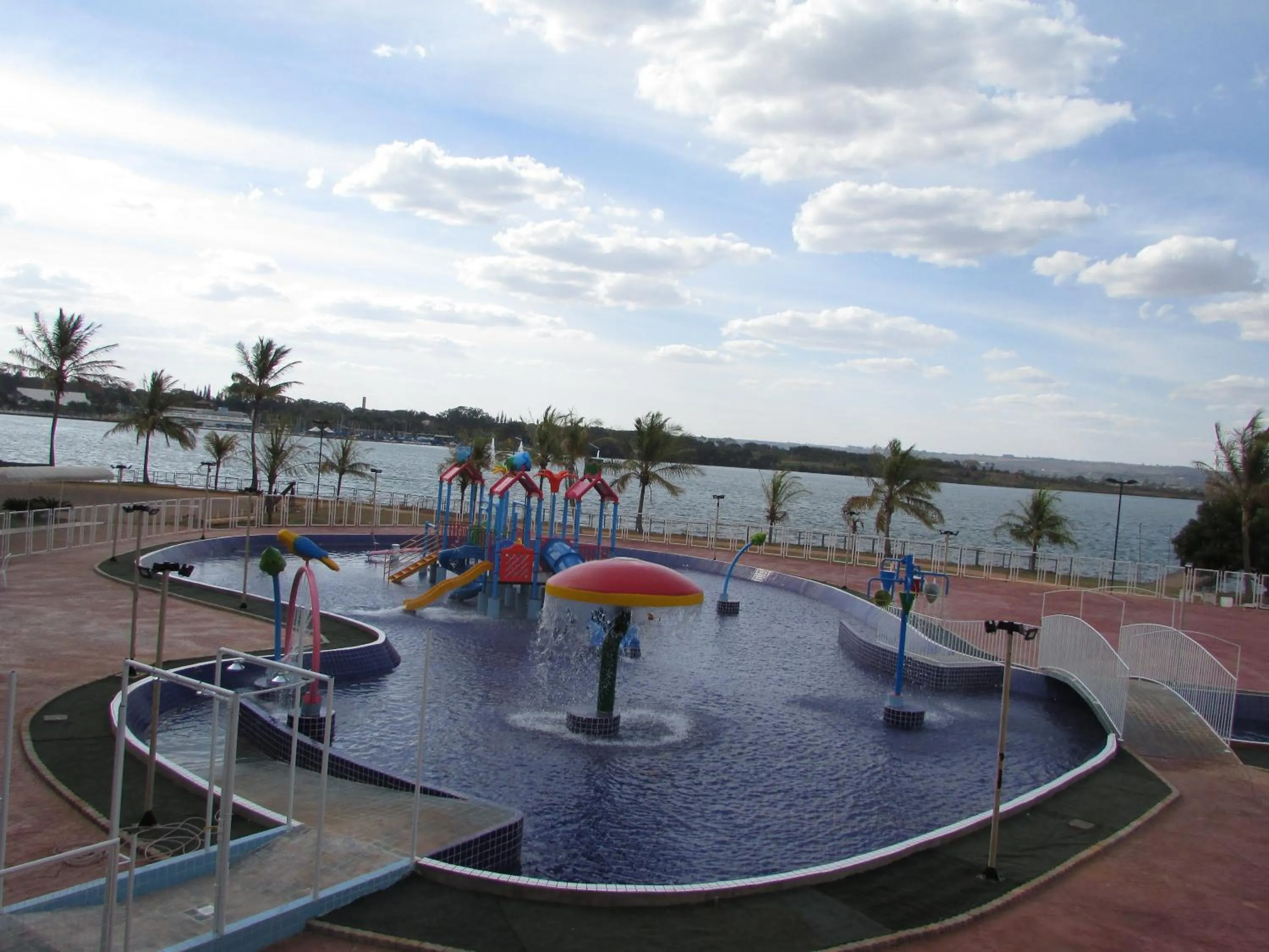 Swimming pool in Bay Park Hotel Resort