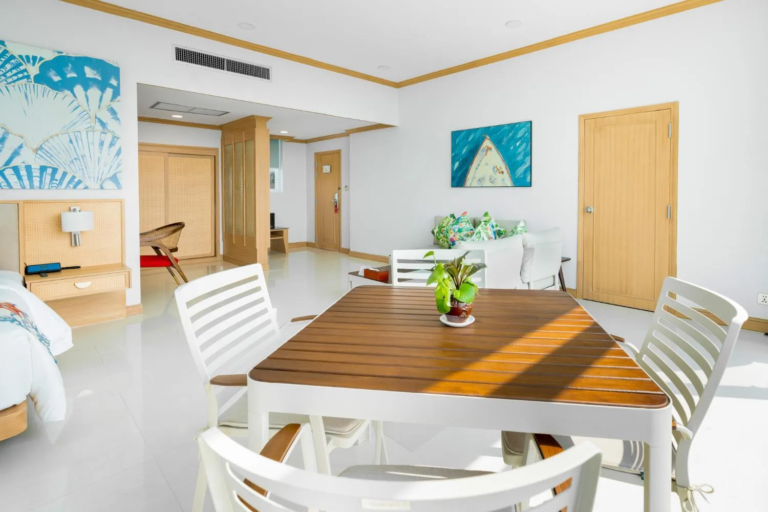 Independence Hotel Resort & Spa