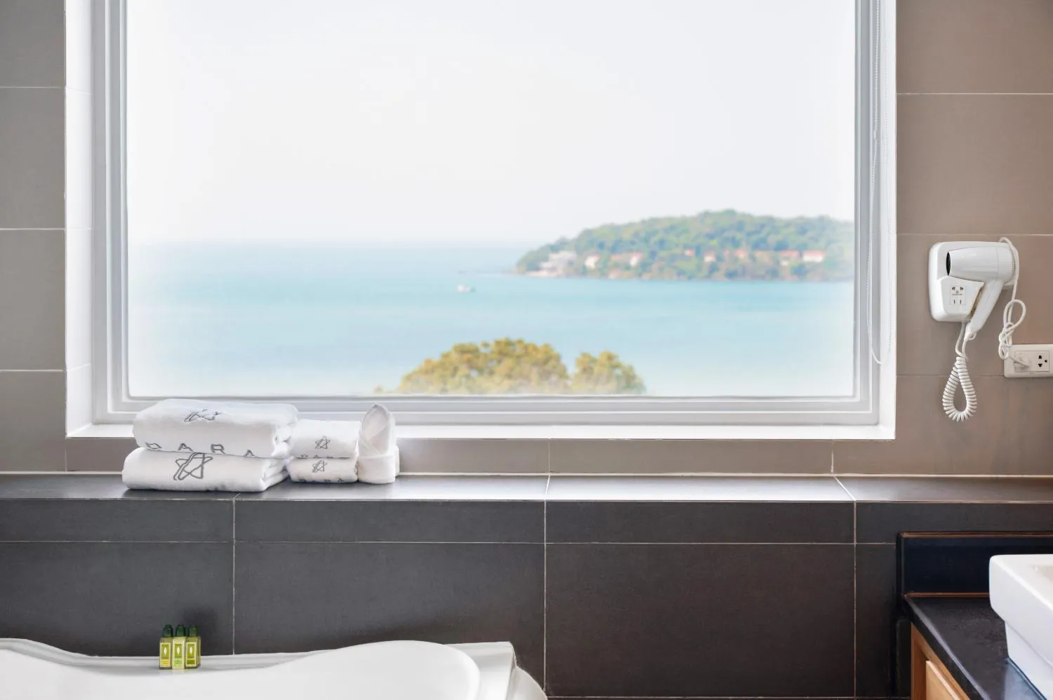 Independence Hotel Resort & Spa