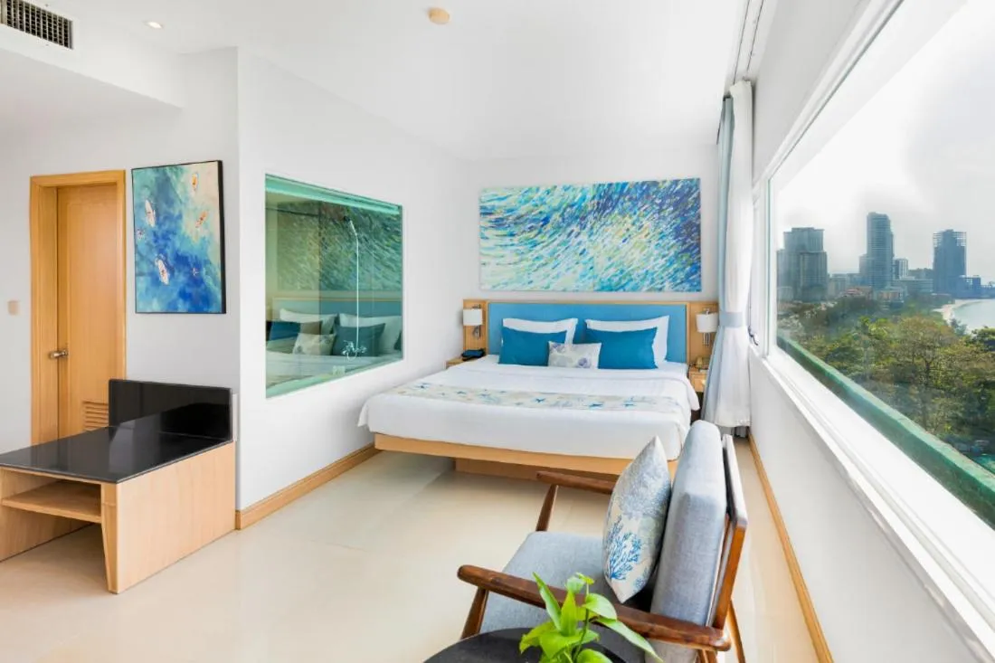 Bed in Independence Hotel Resort & Spa