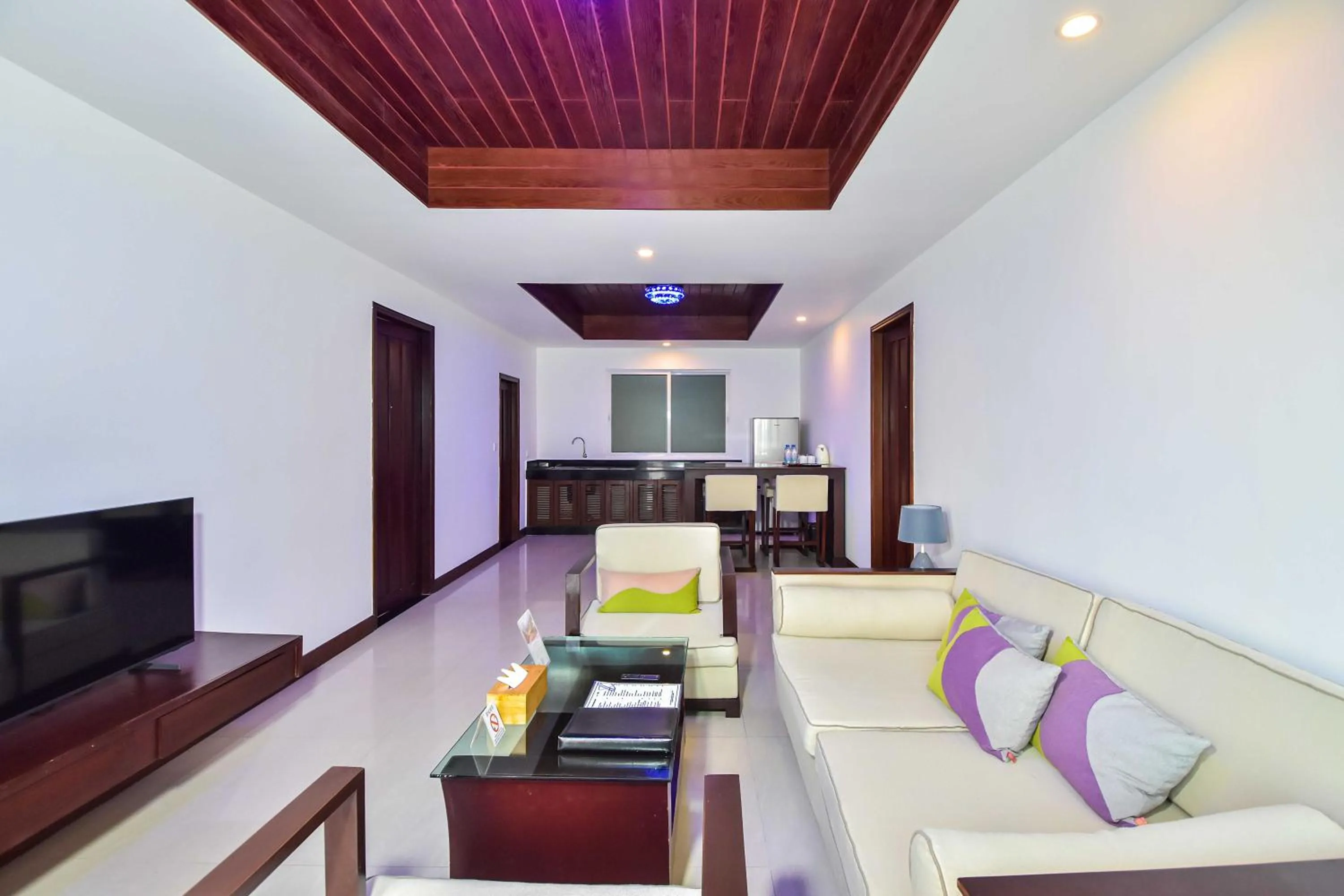 Independence Hotel Resort & Spa