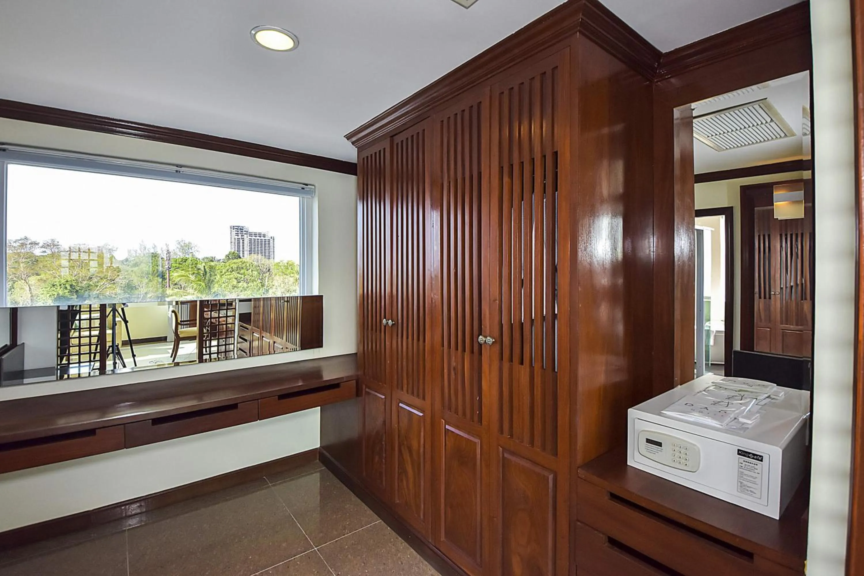 minibar in Independence Hotel Resort & Spa