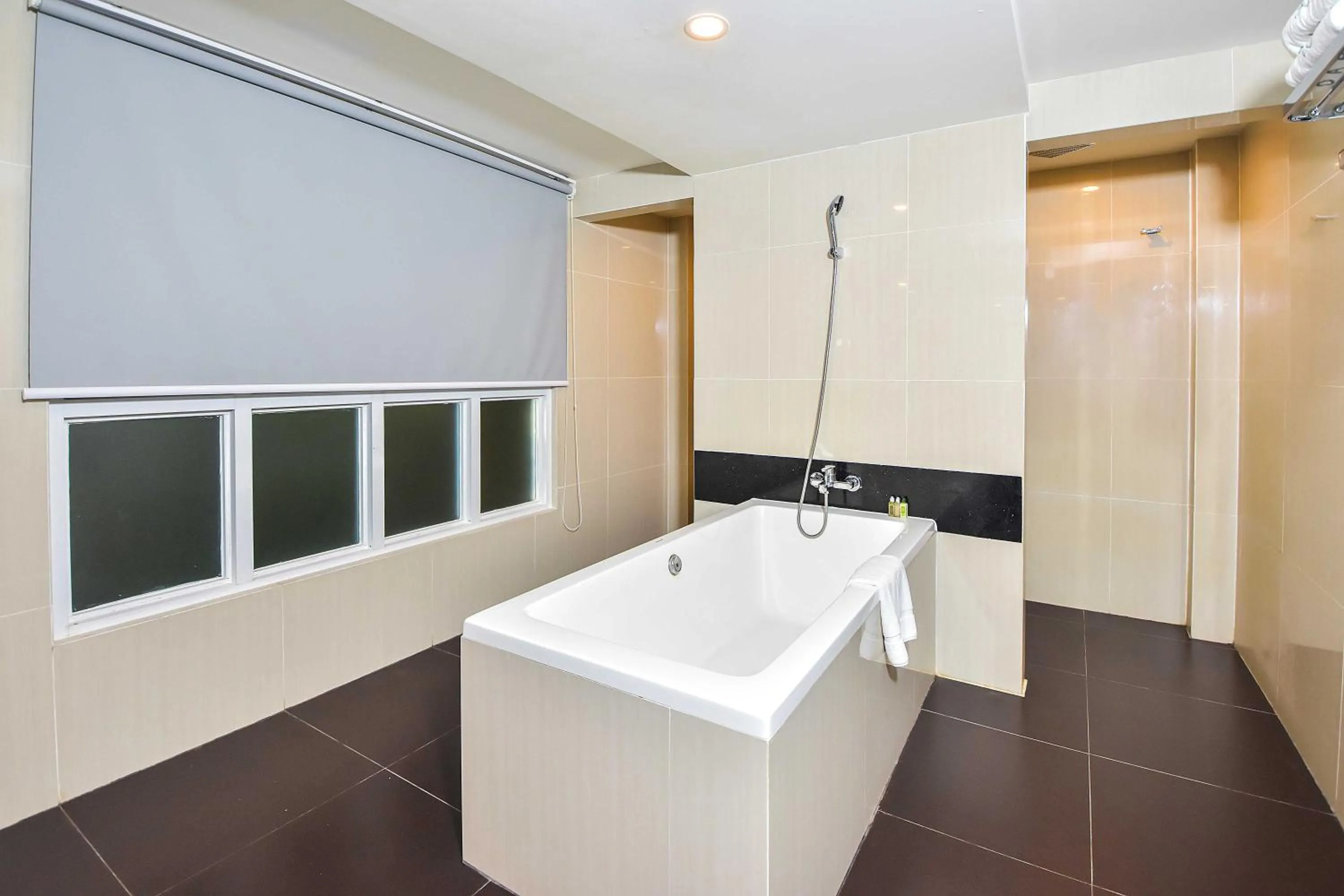 Independence Hotel Resort & Spa