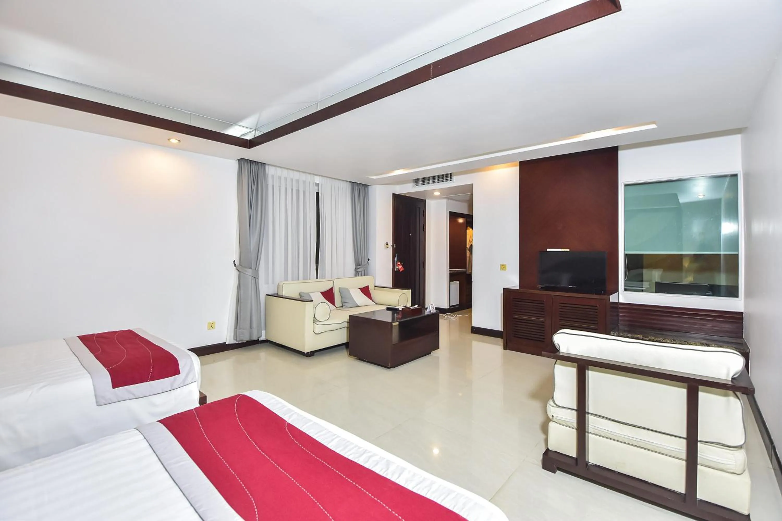 Bed in Independence Hotel Resort & Spa